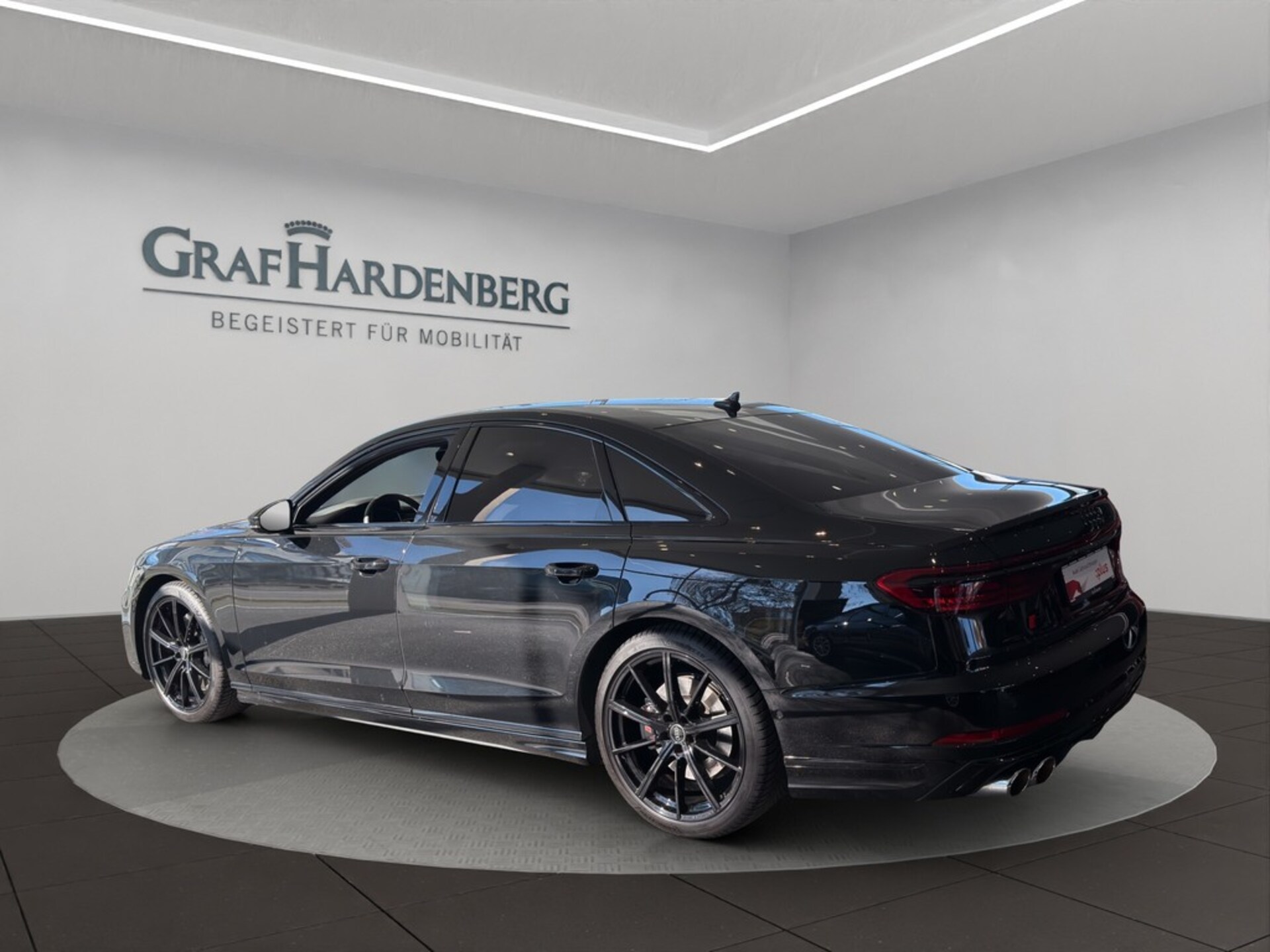 Audi S8