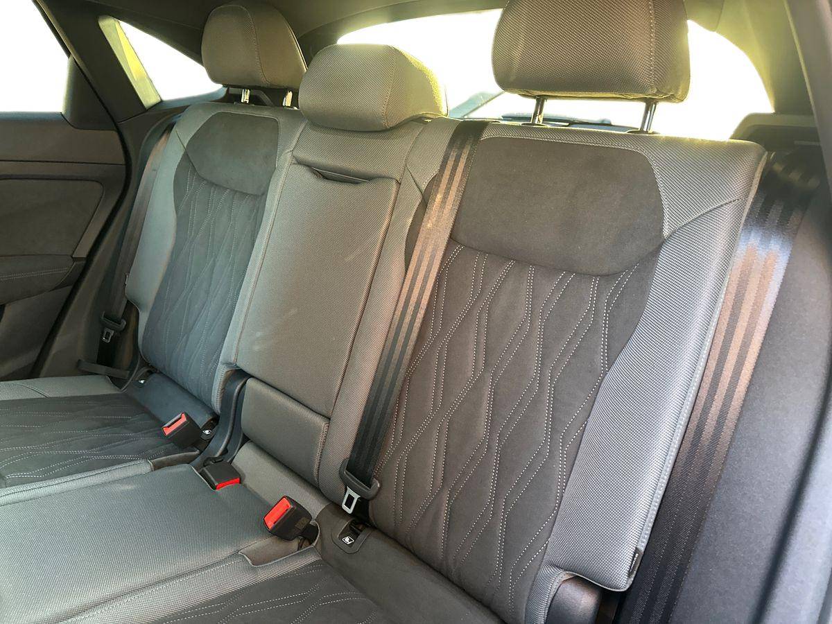 Image about Audi Q3 Sportback e-hybrid Design e-hybrid 272 ch S tronic