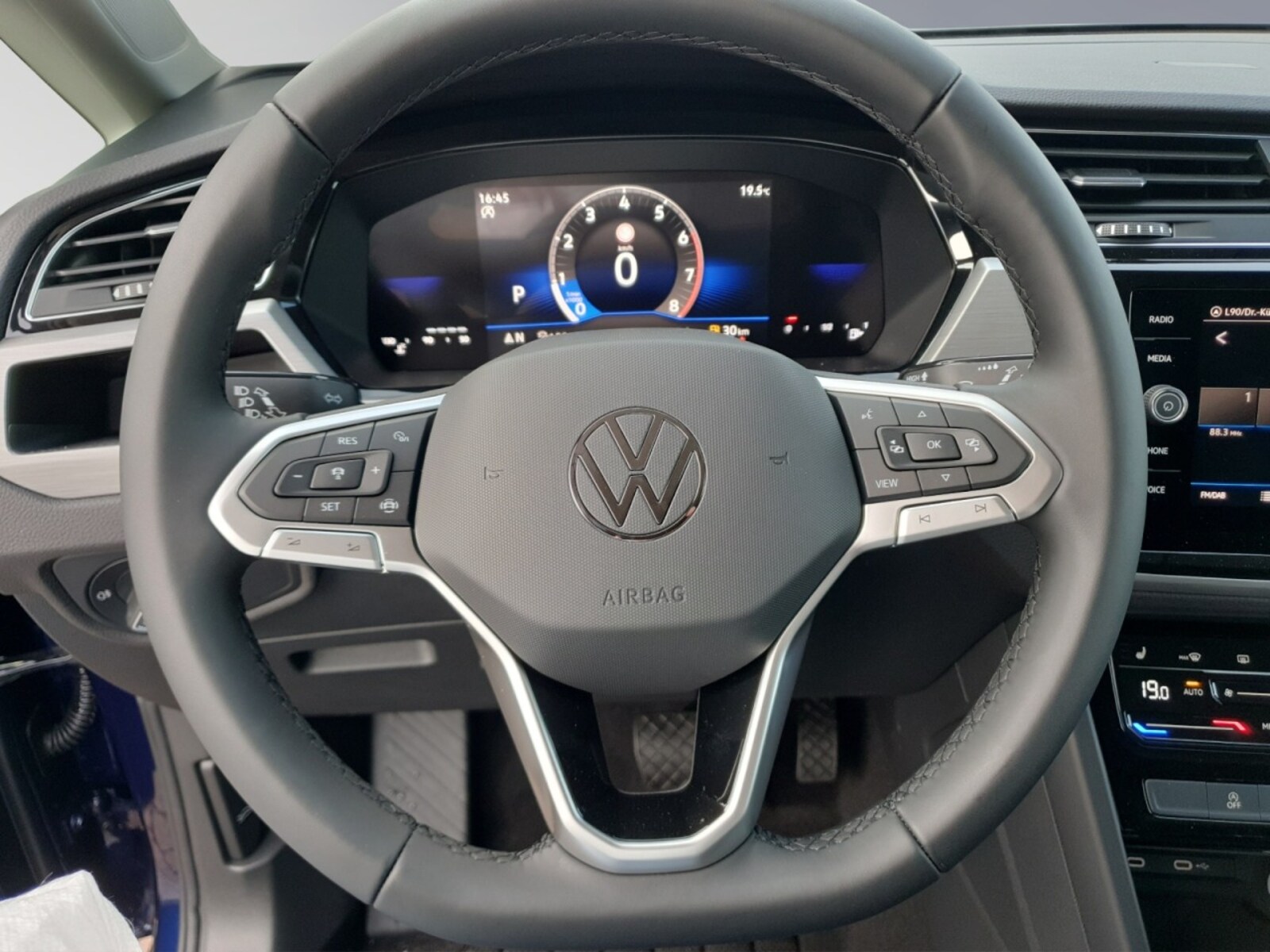 Volkswagen Touran – Bild 8