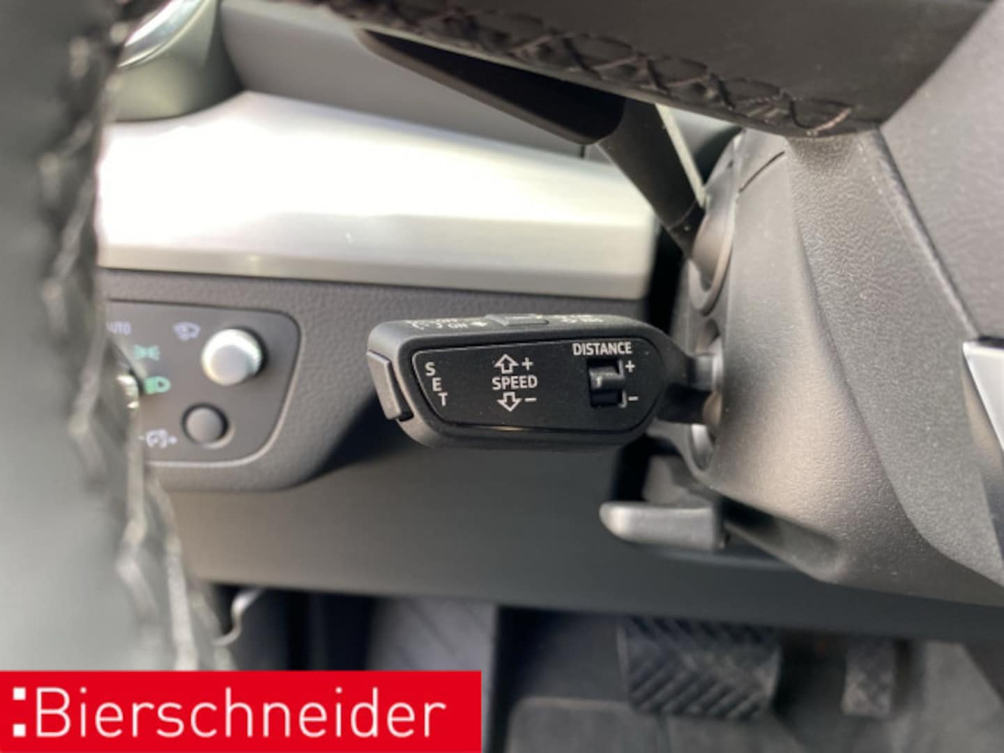 Bild über Audi Q5 Sportback 40 TDI quattro S tronic - für weitere Informationen kontaktieren Sie den Audi Partner
