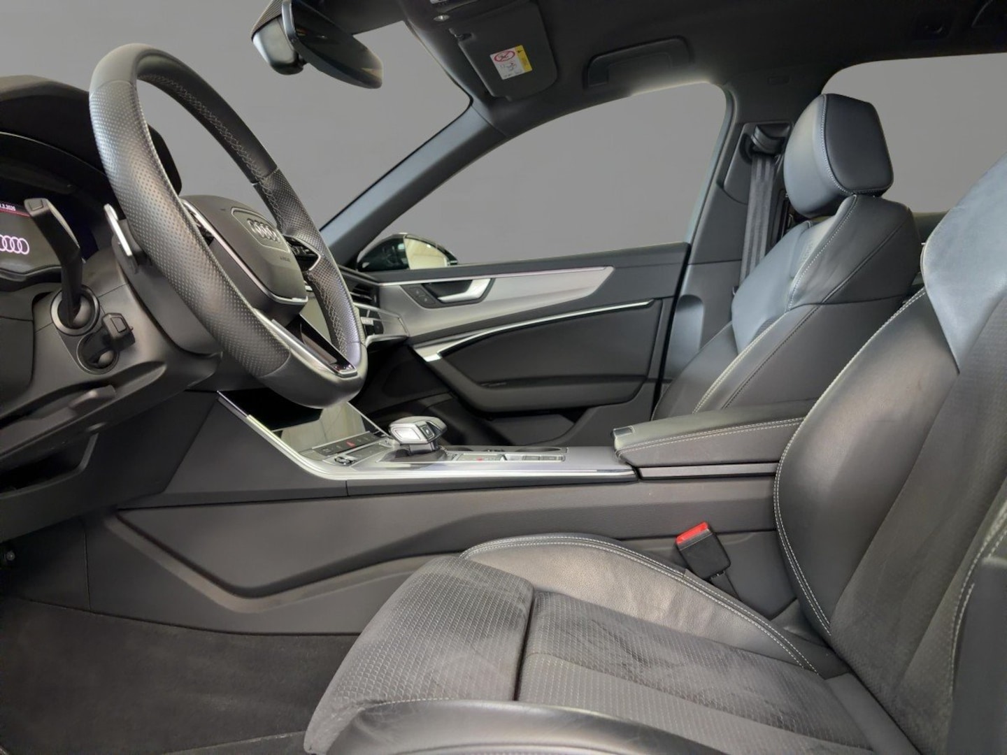 Bild über Audi A6 Avant sport 45 TFSI quattro S tronic - für weitere Informationen kontaktieren Sie den Audi Partner
