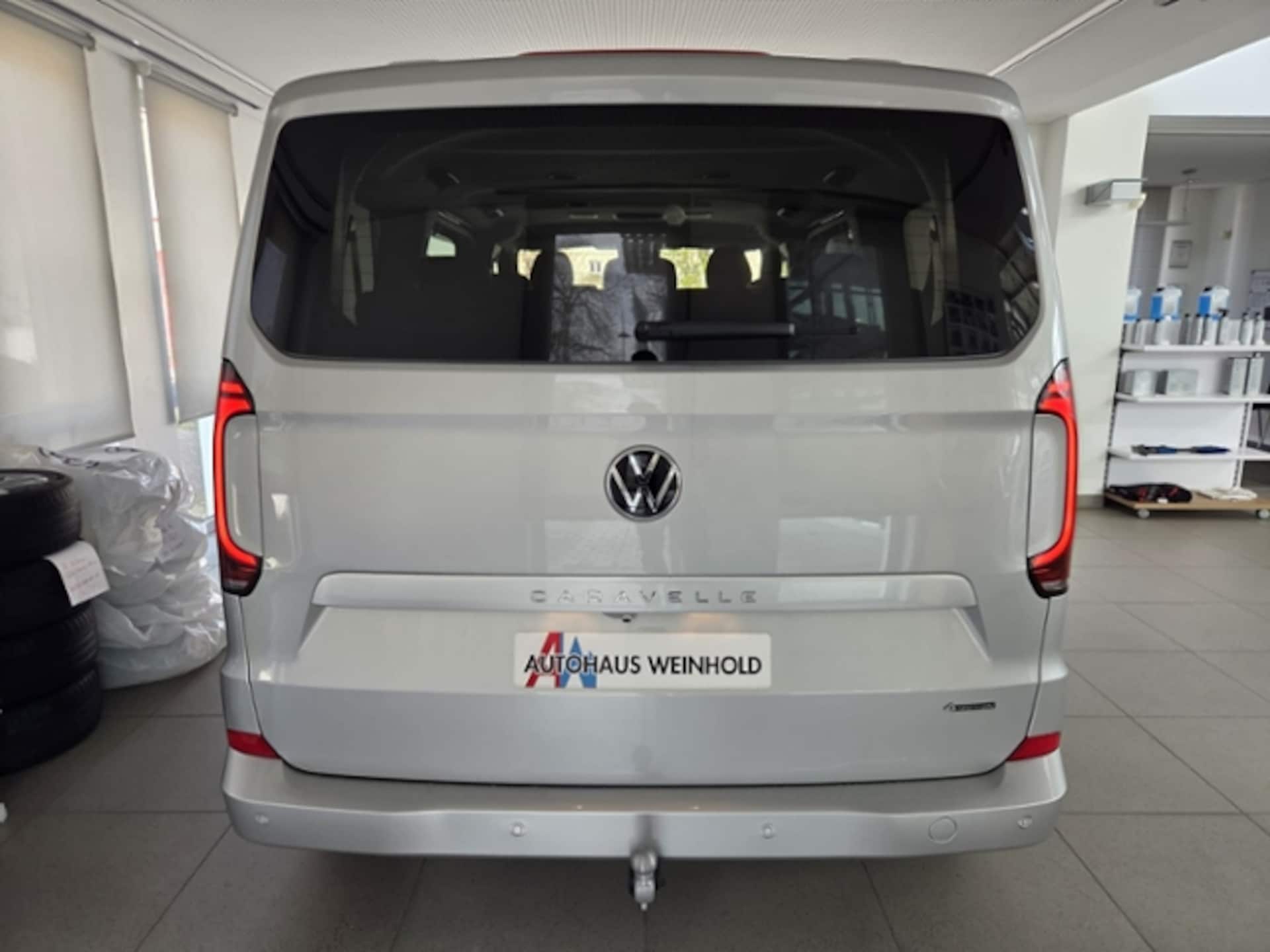 Volkswagen Caravelle Style