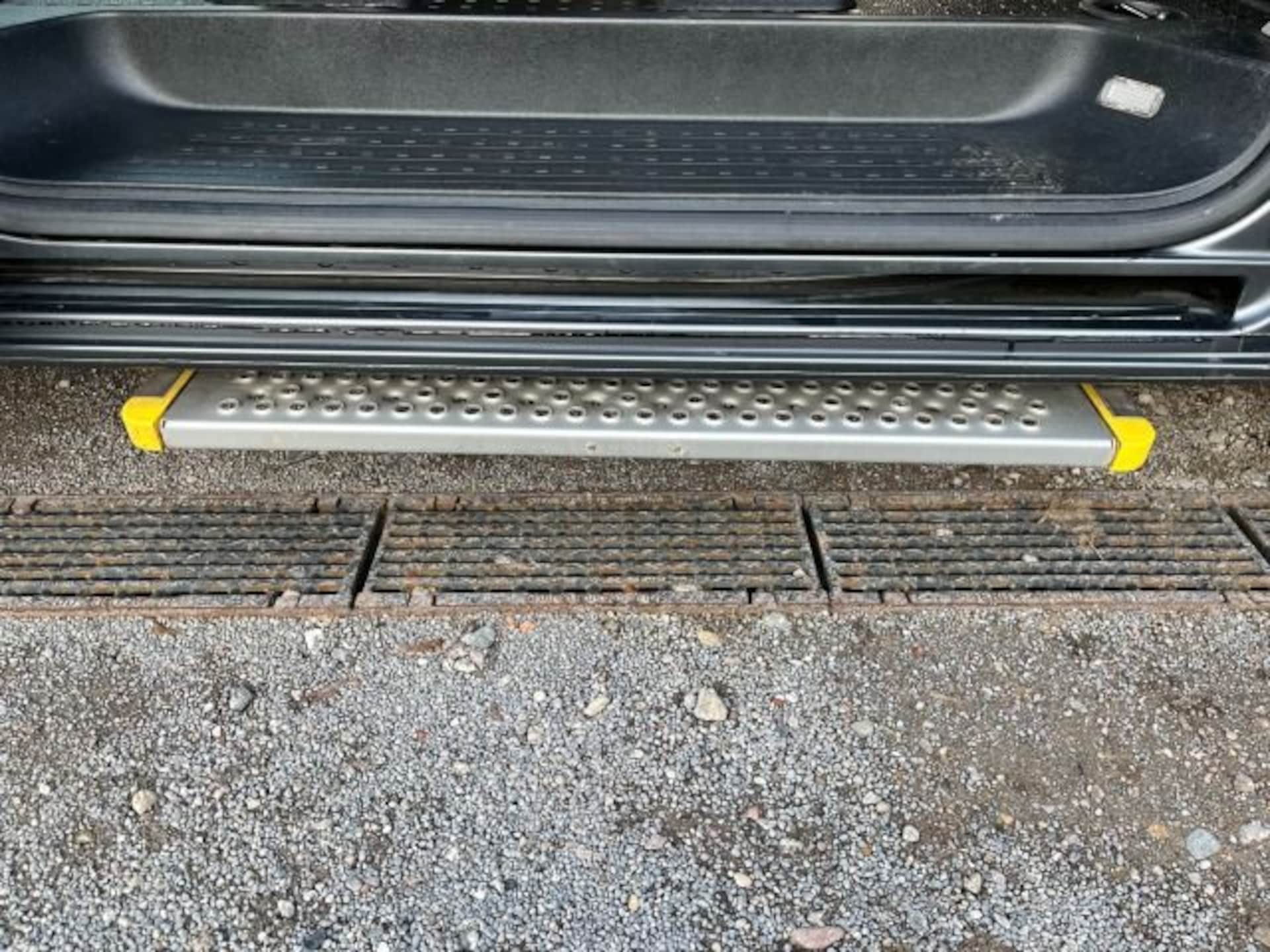 Volkswagen T6 Transporter Kombi langer Radstand