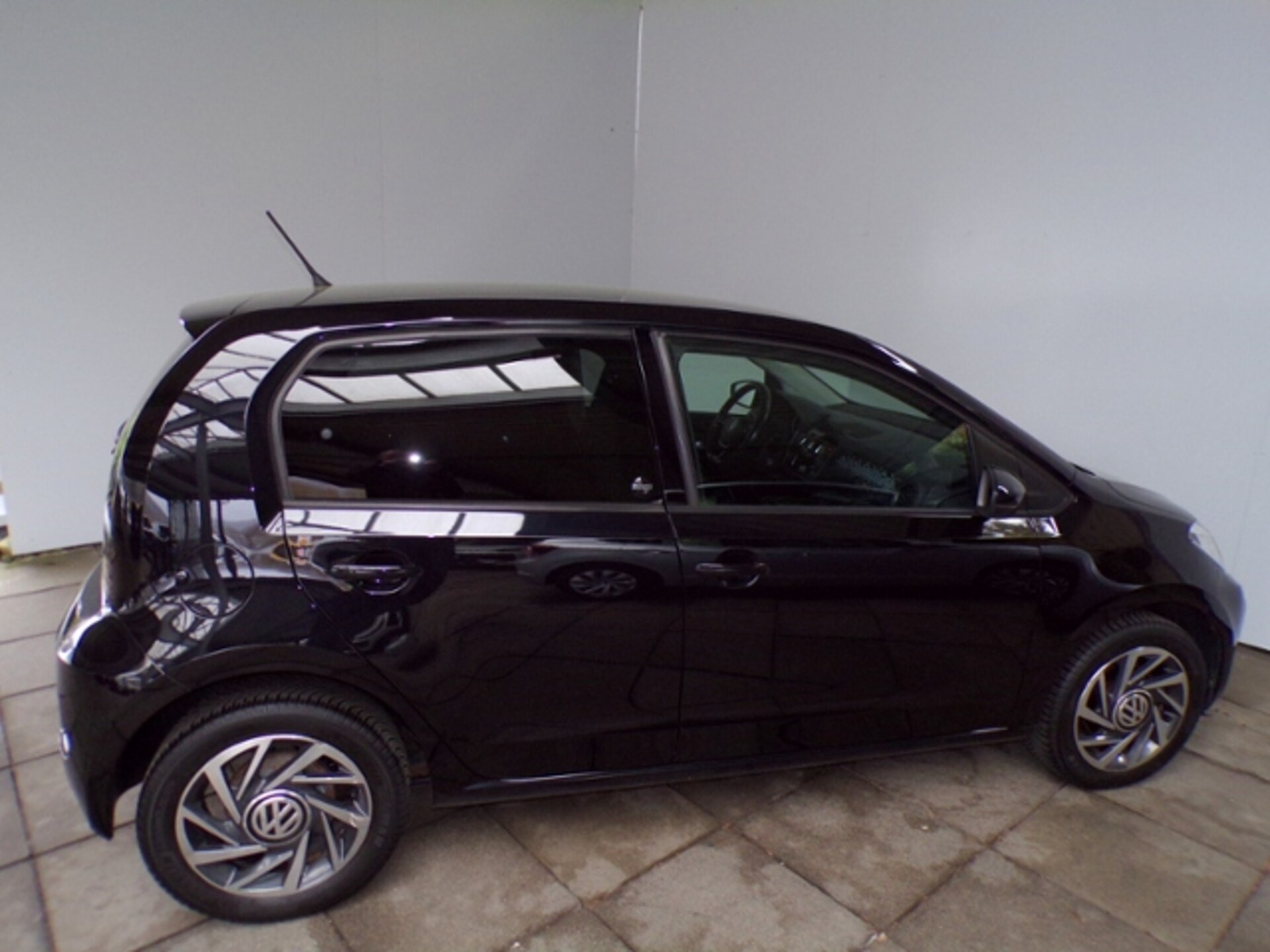 Volkswagen up! sound up!