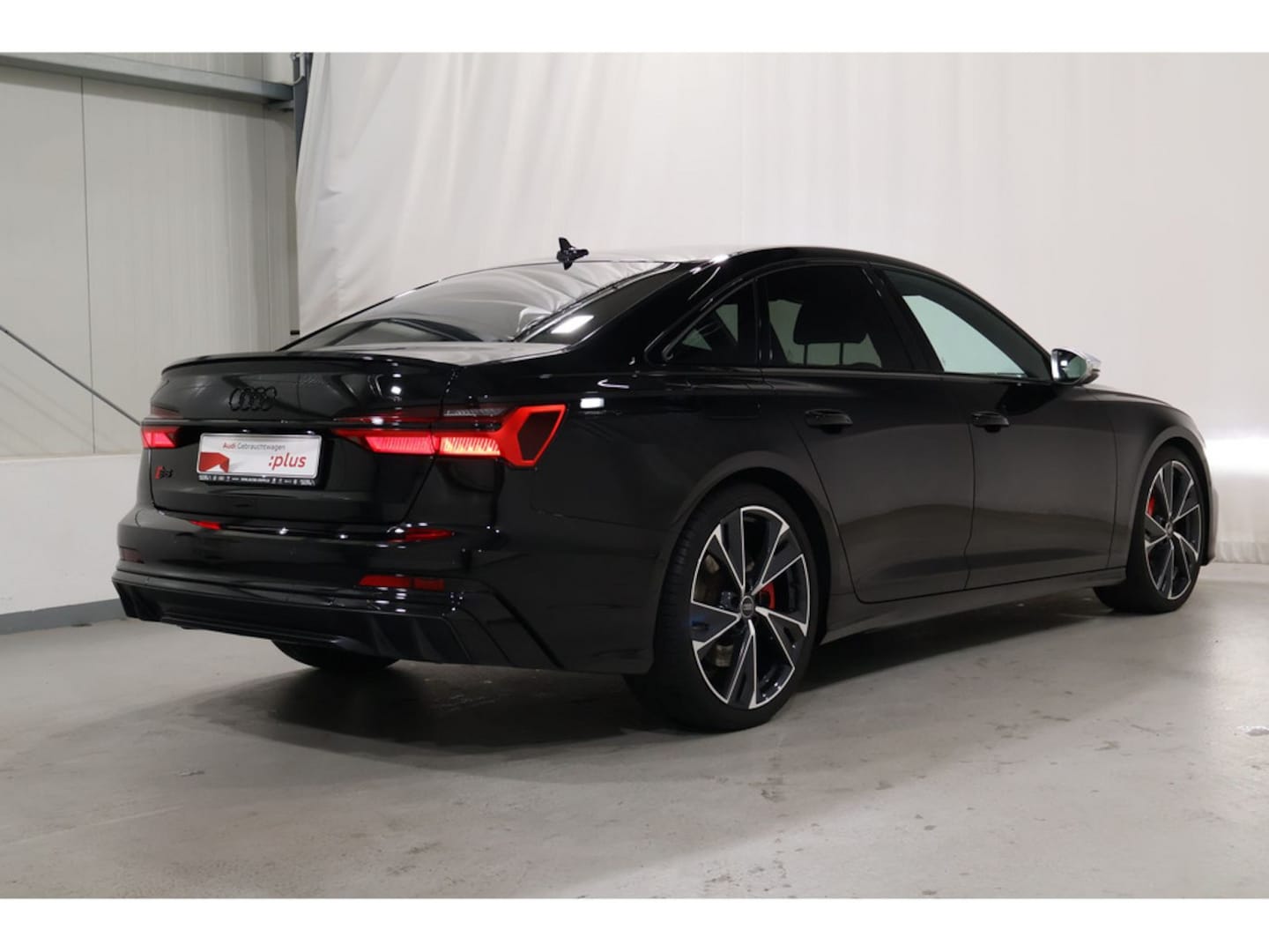 Bild über Audi S6 Limousine TDI quattro tiptronic - für weitere Informationen kontaktieren Sie den Audi Partner