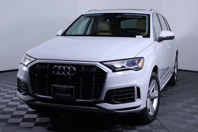 2023 Audi Q7 45 Premium Plus quattro Tiptronic's photo