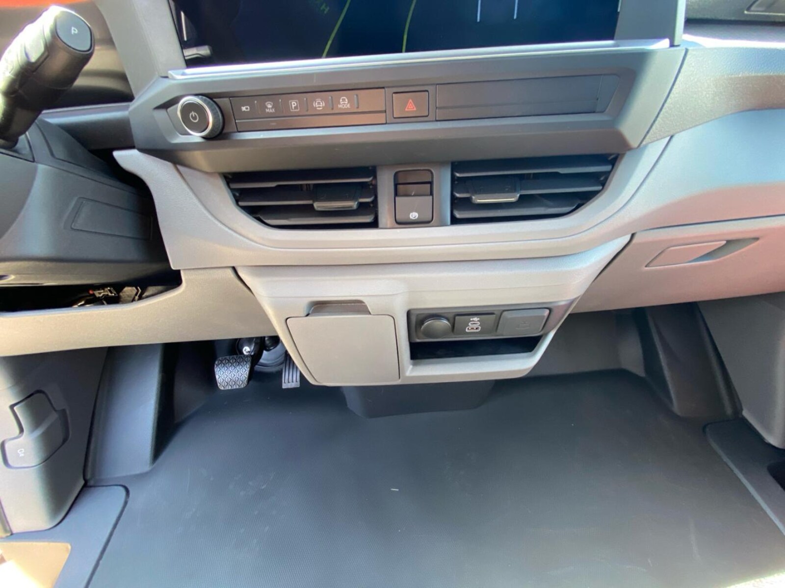 Volkswagen Transporter Kasten kurzer Radstand – Bild 7