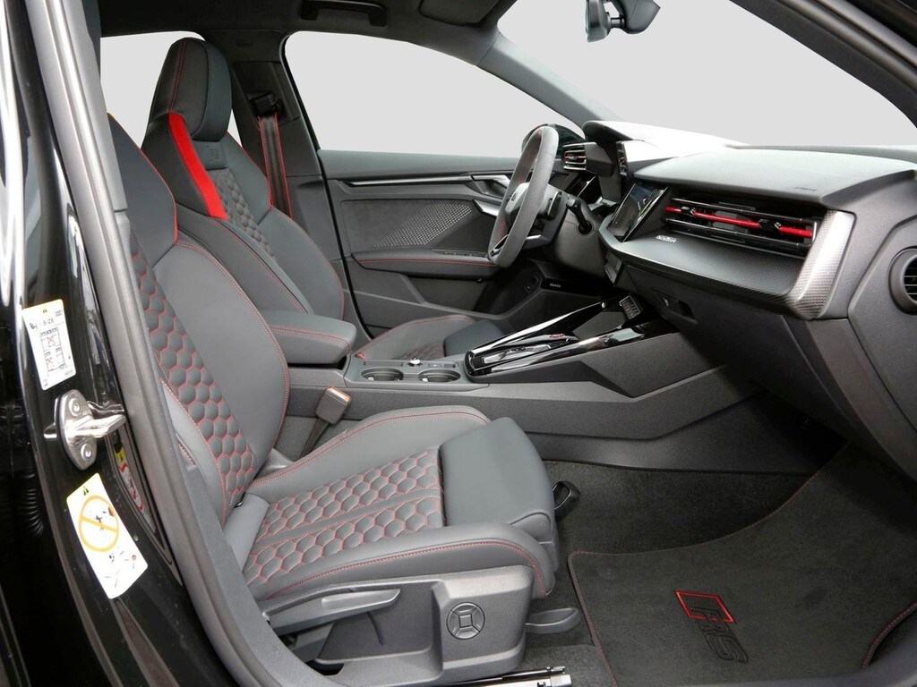 Image about Audi RS 3 Limousine TFSI quattro S tronic