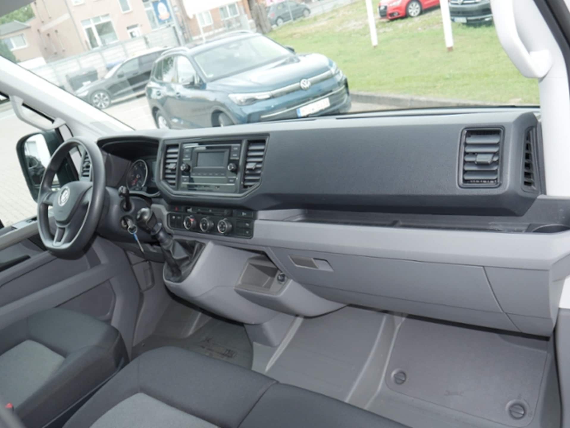 Volkswagen Crafter Kasten mittlerer Radstand
