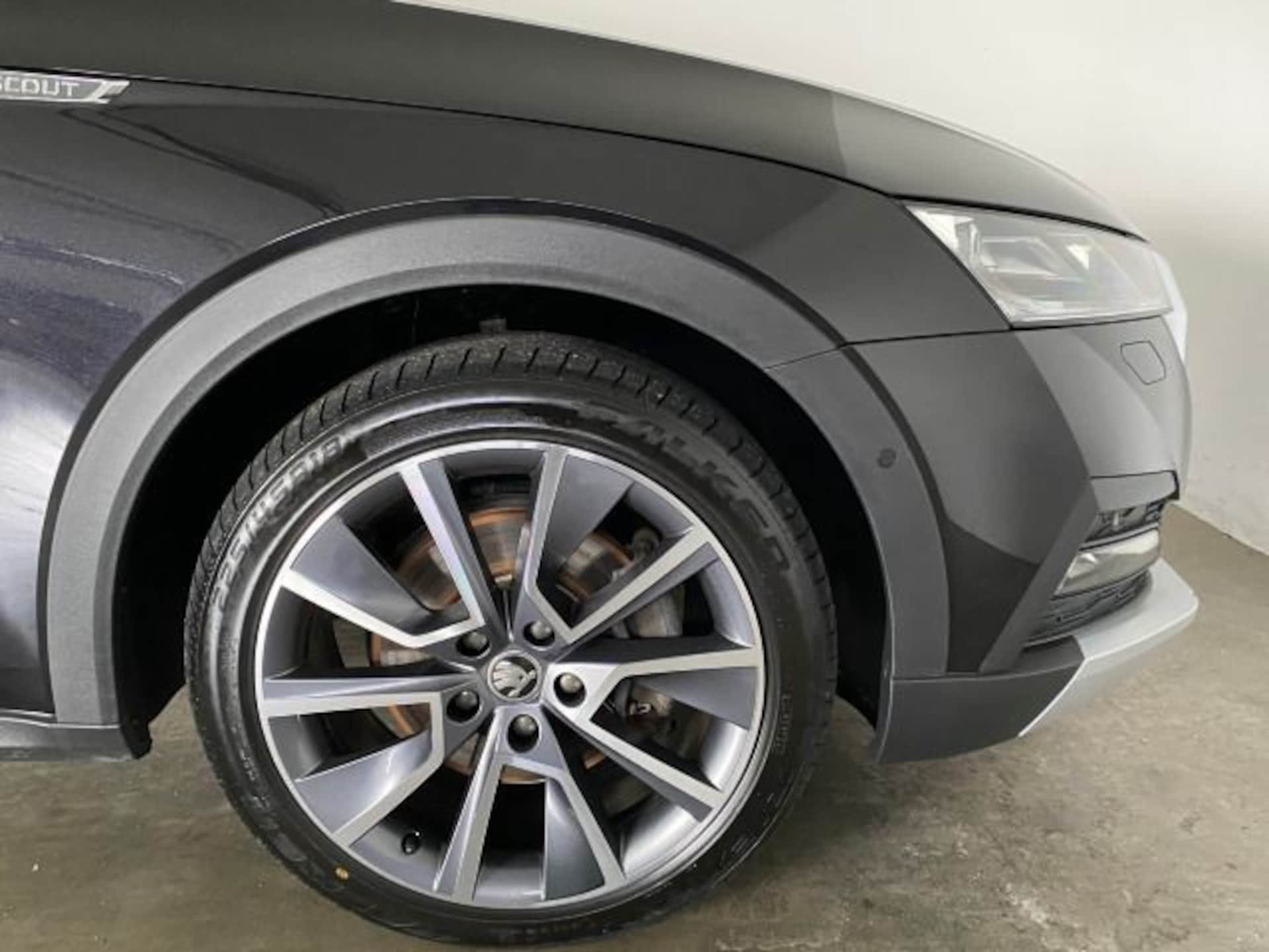 Skoda Octavia Combi SCOUT