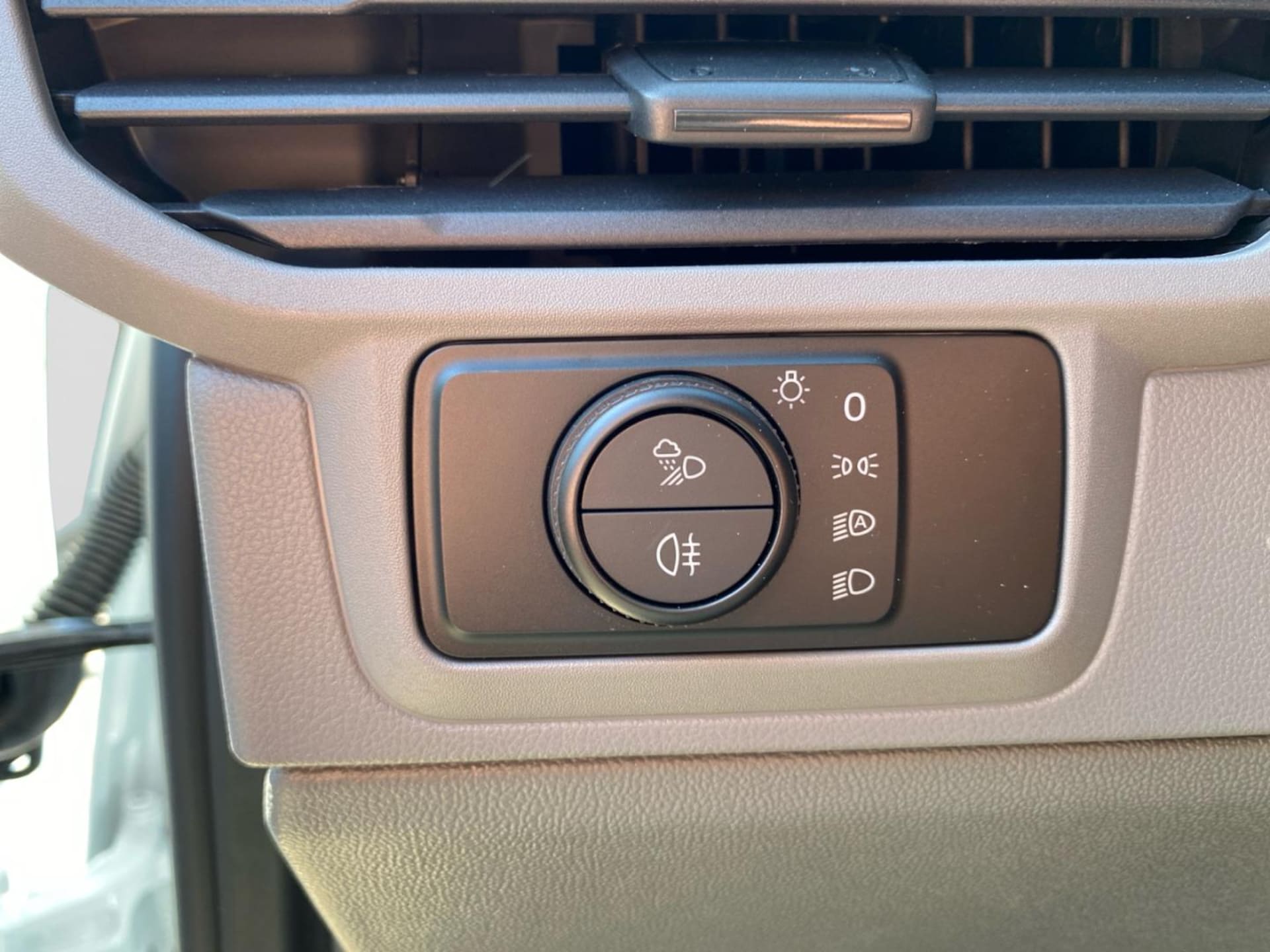 Volkswagen Transporter Kasten kurzer Radstand