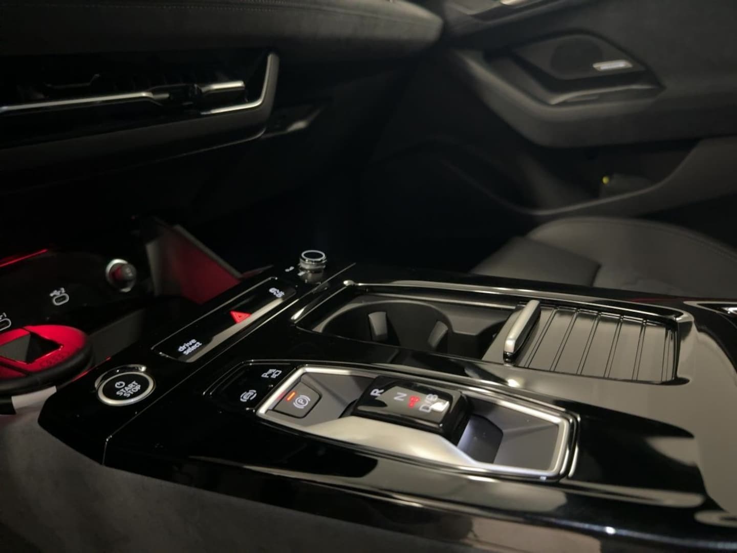 Bild über Audi A6 Avant e-tron e-tron 210 kW - für weitere Informationen kontaktieren Sie den Audi Partner