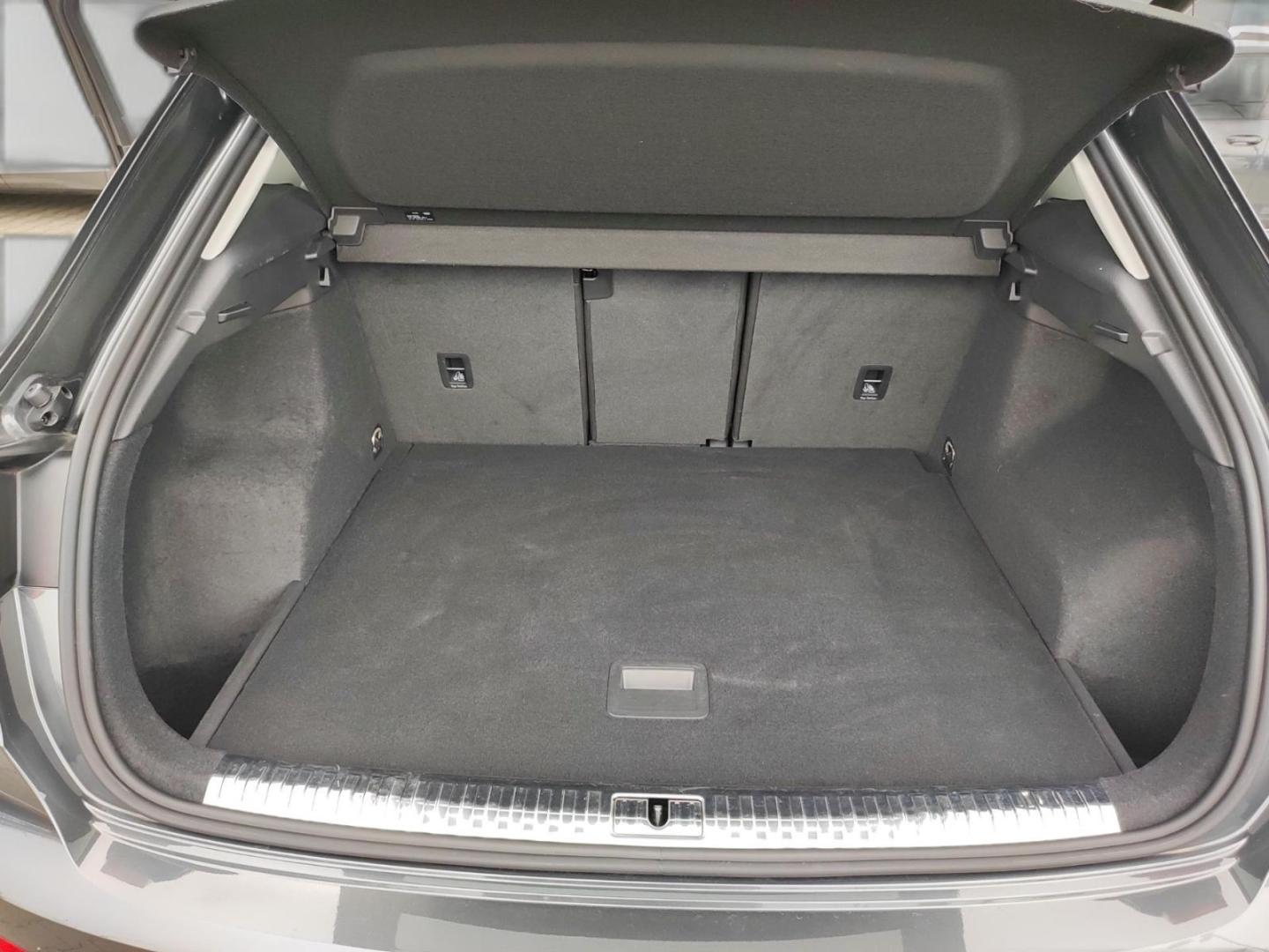 Image about Audi Q3 35 TFSI S tronic