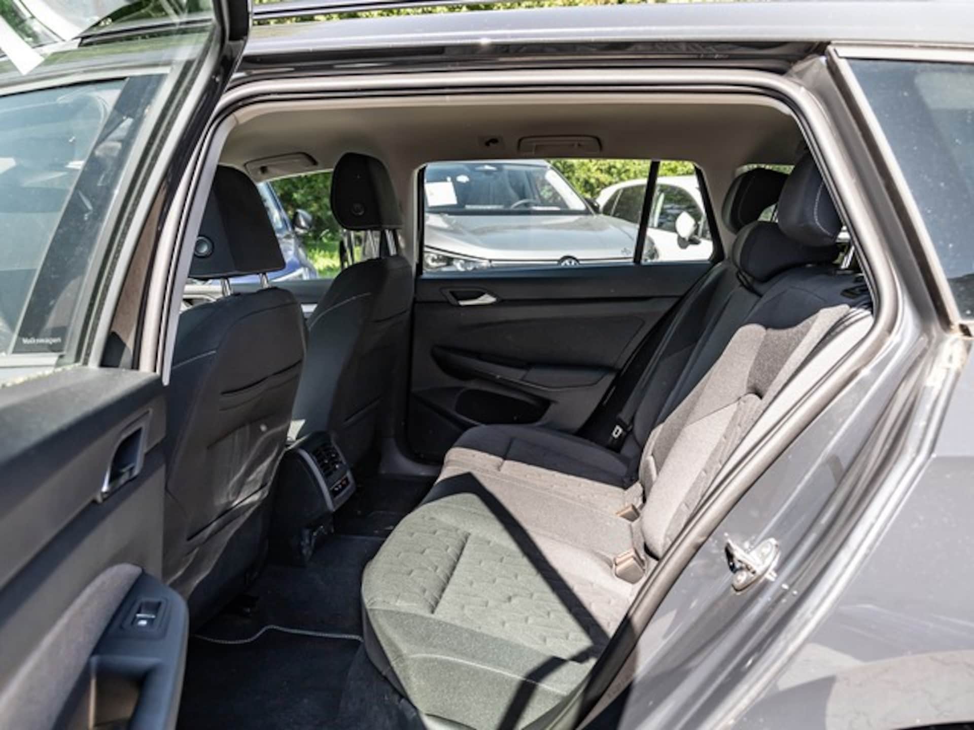 Volkswagen Golf Variant Life