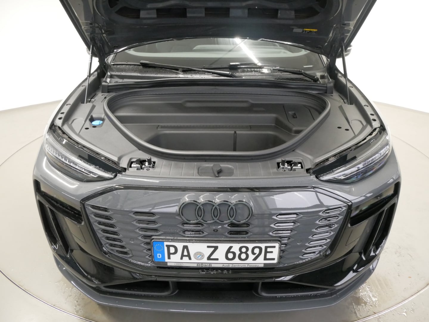 Bild über Audi Q6 Sportback e-tron e-tron quattro - für weitere Informationen kontaktieren Sie den Audi Partner