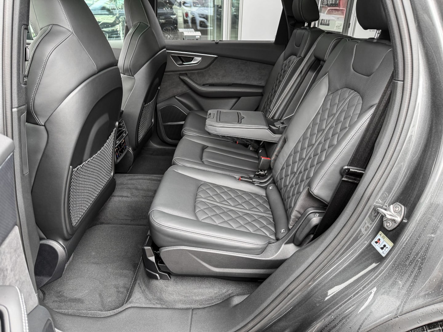 Bild über Audi Q7 SUV S line business TDI quattro 210 kW tiptronic - für weitere Informationen kontaktieren Sie den Audi Partner