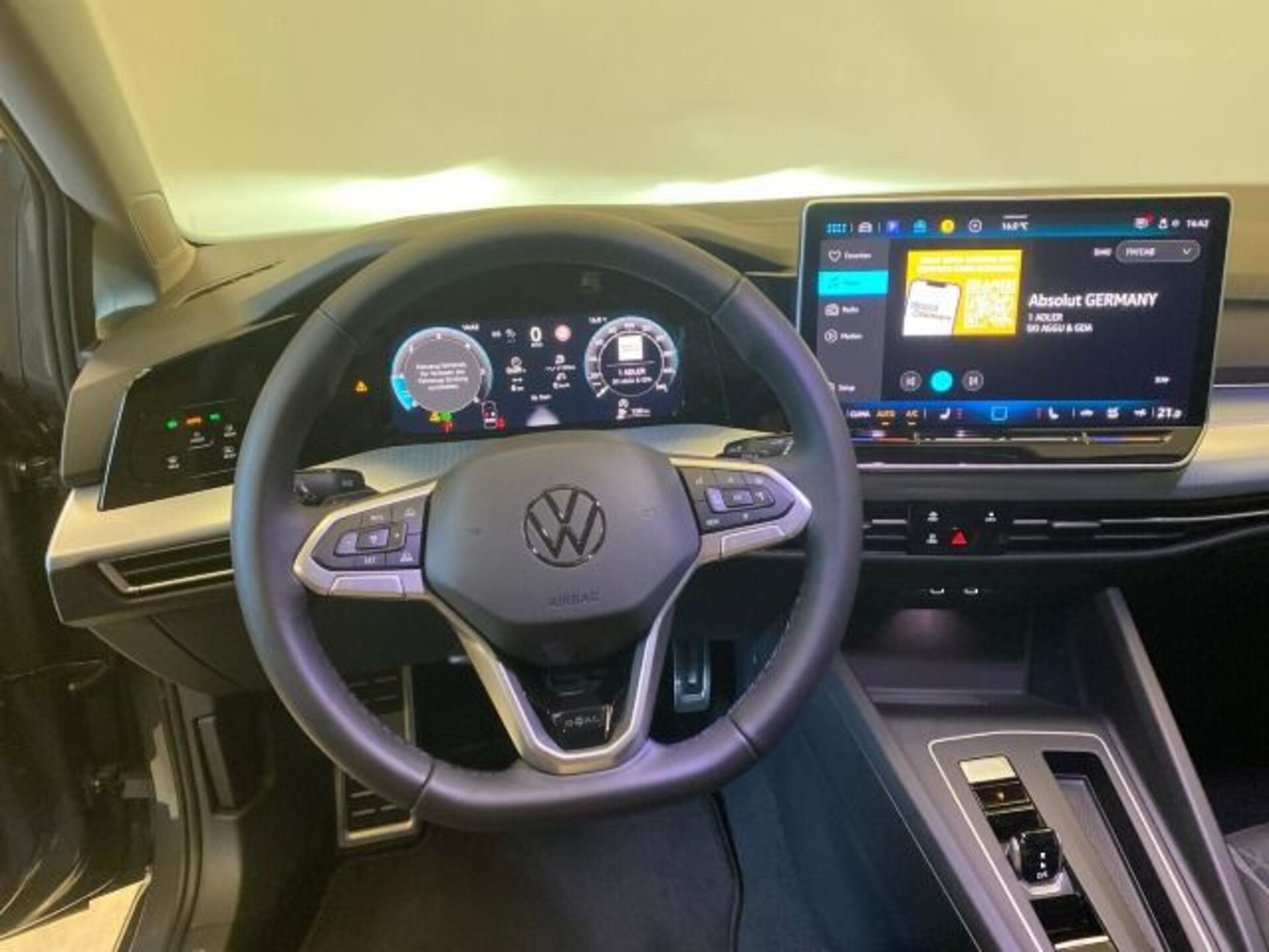 Volkswagen Golf Life
