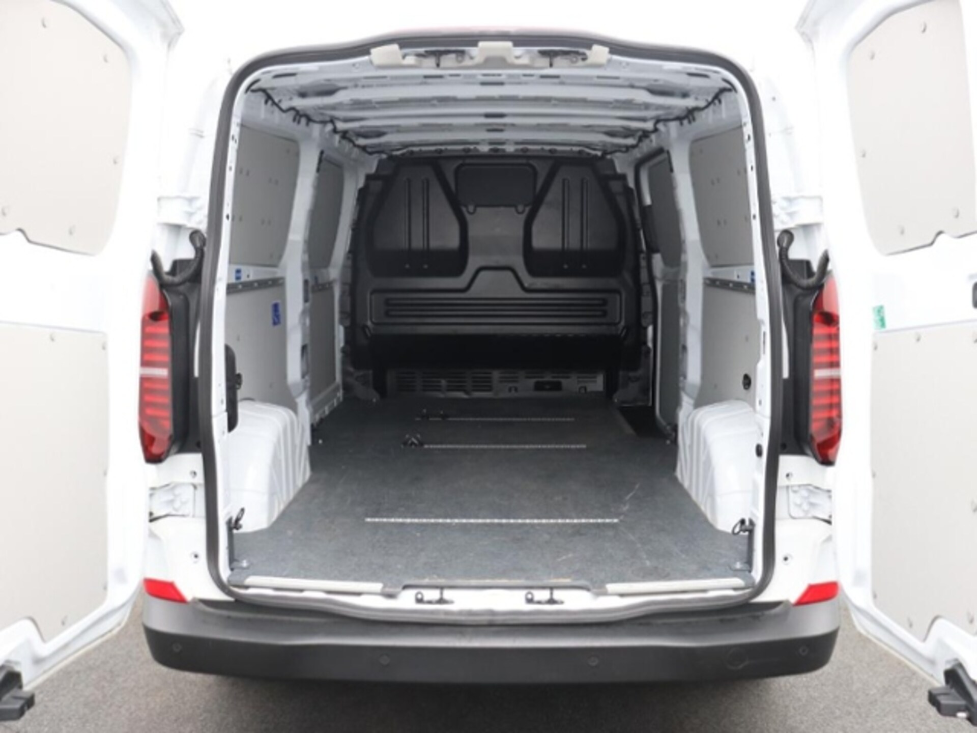 Volkswagen Transporter Kasten langer Radstand