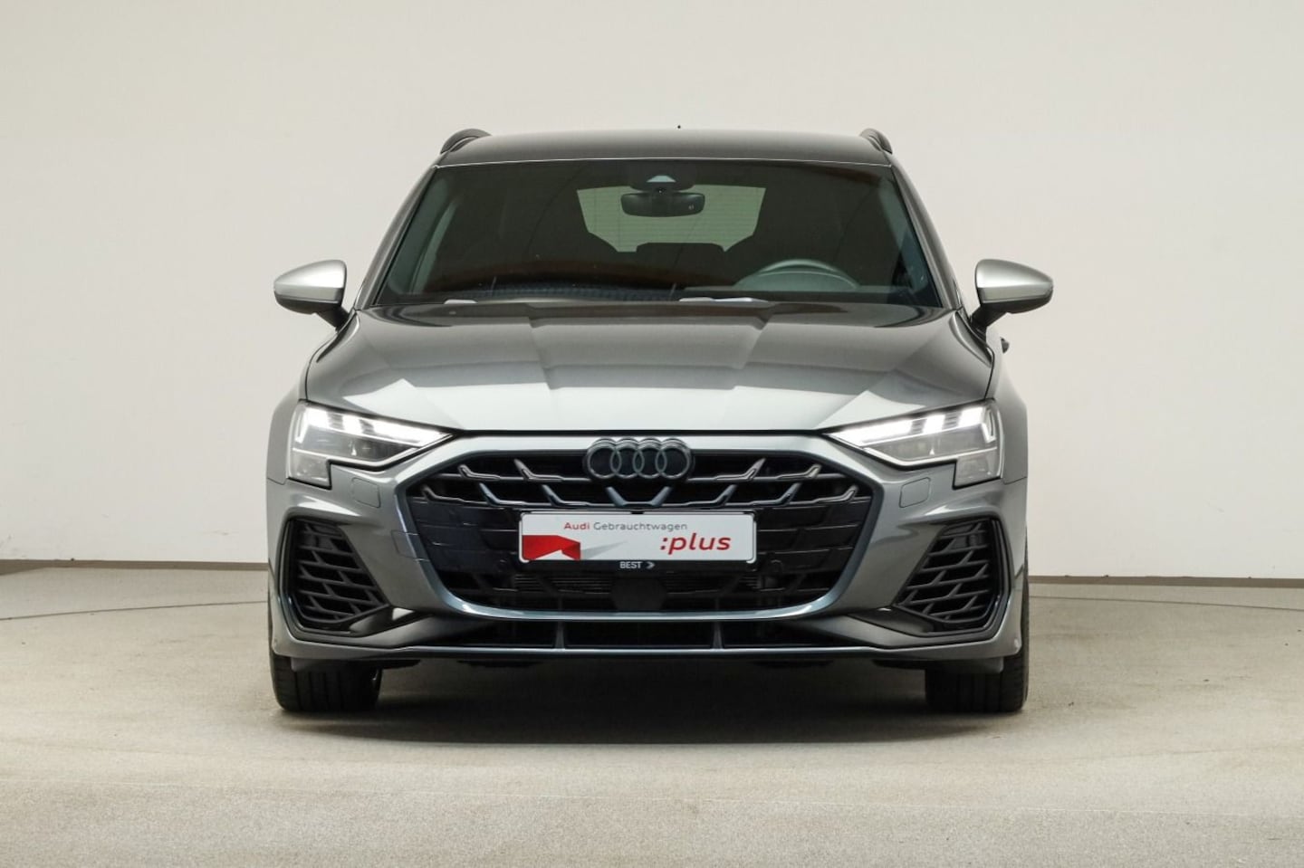 Bild über Audi S3 Sportback TFSI quattro S tronic - für weitere Informationen kontaktieren Sie den Audi Partner
