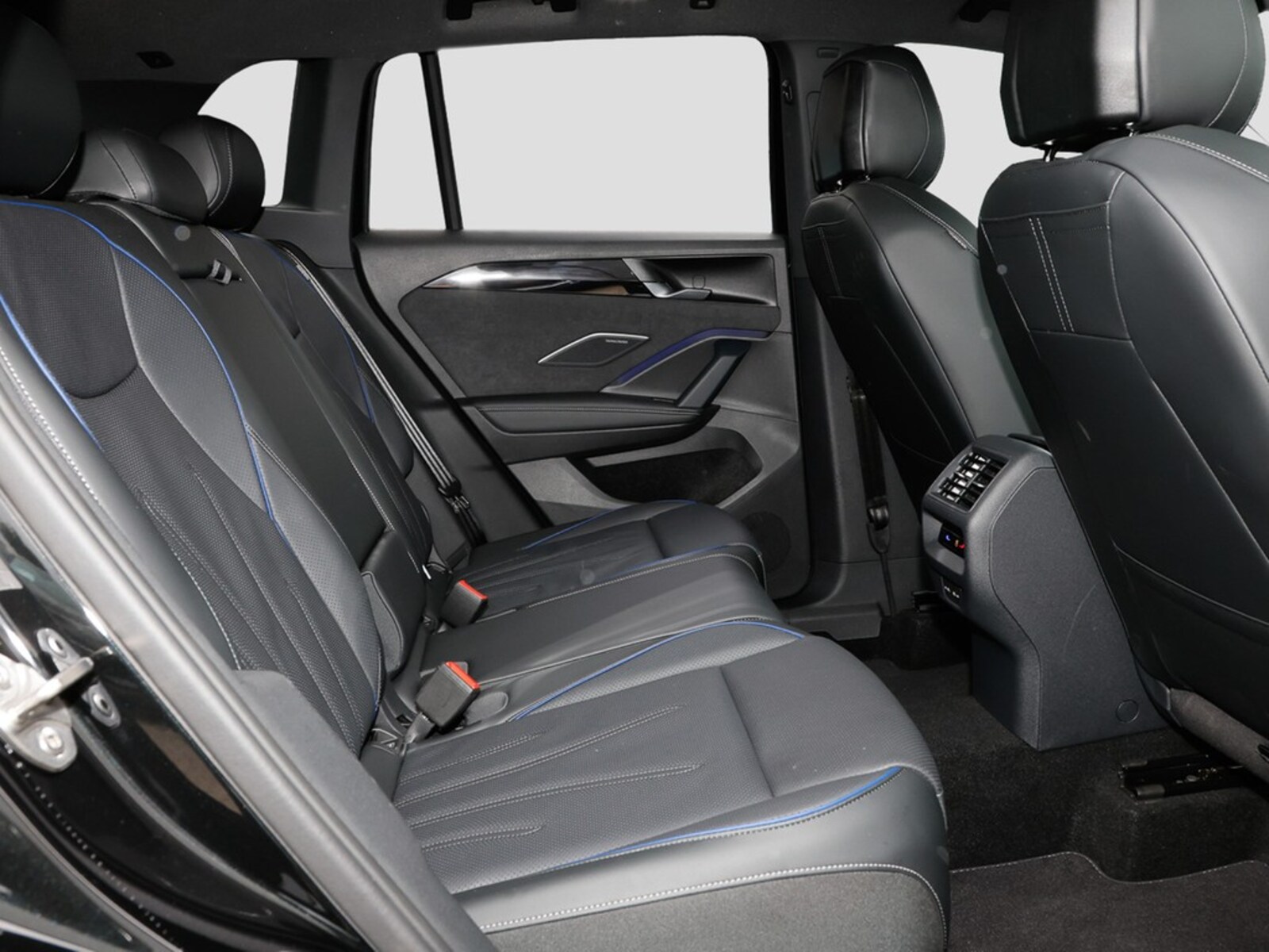 Volkswagen Tiguan – Bild 10