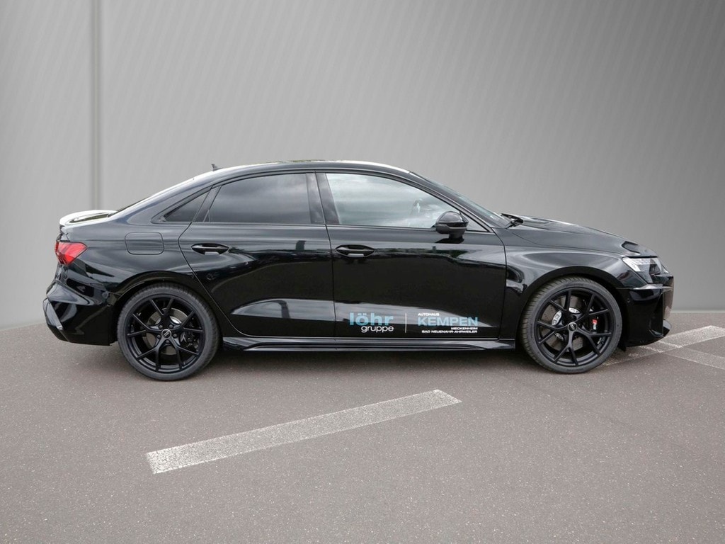 Image about Audi RS 3 Limousine TFSI quattro S tronic