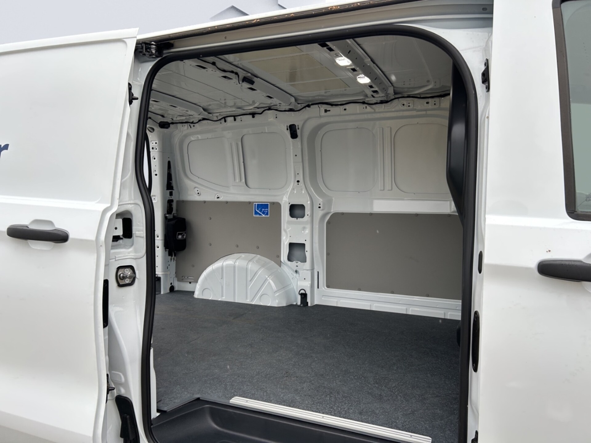 Volkswagen Transporter Kasten kurzer Radstand