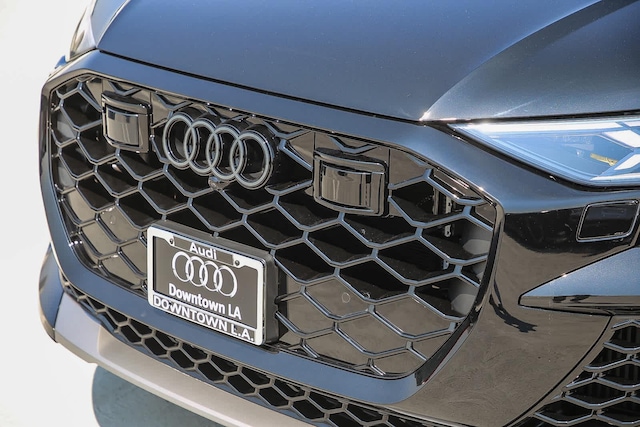 2025 Audi RS Q8 Base - Photo 8