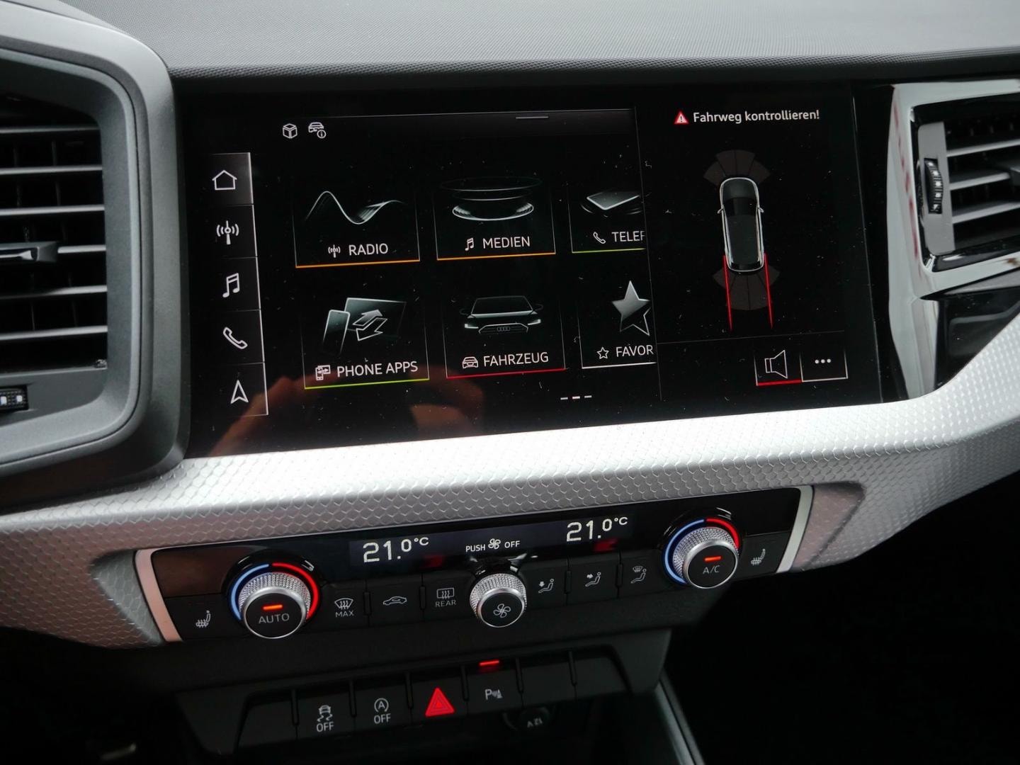 Bild über Audi A1 Sportback advanced 30 TFSI S tronic - für weitere Informationen kontaktieren Sie den Audi Partner