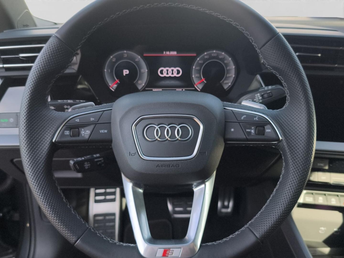 Bild über Audi A3 allstreet 35 TDI S tronic - für weitere Informationen kontaktieren Sie den Audi Partner