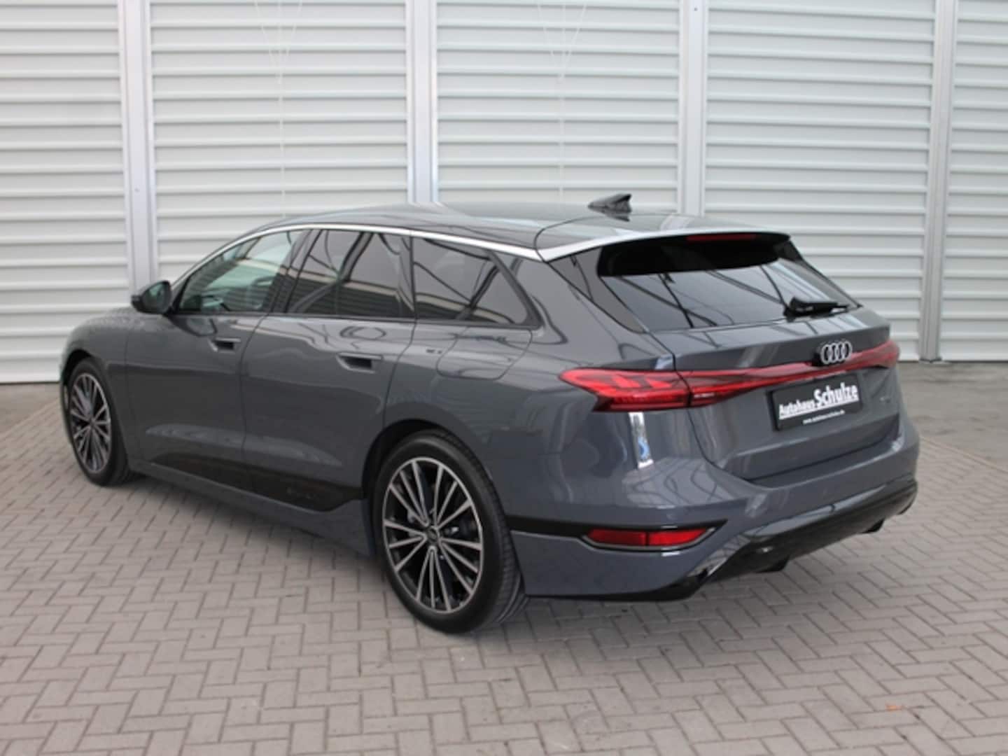 Bild über Audi A6 Avant e-tron e-tron quattro - für weitere Informationen kontaktieren Sie den Audi Partner