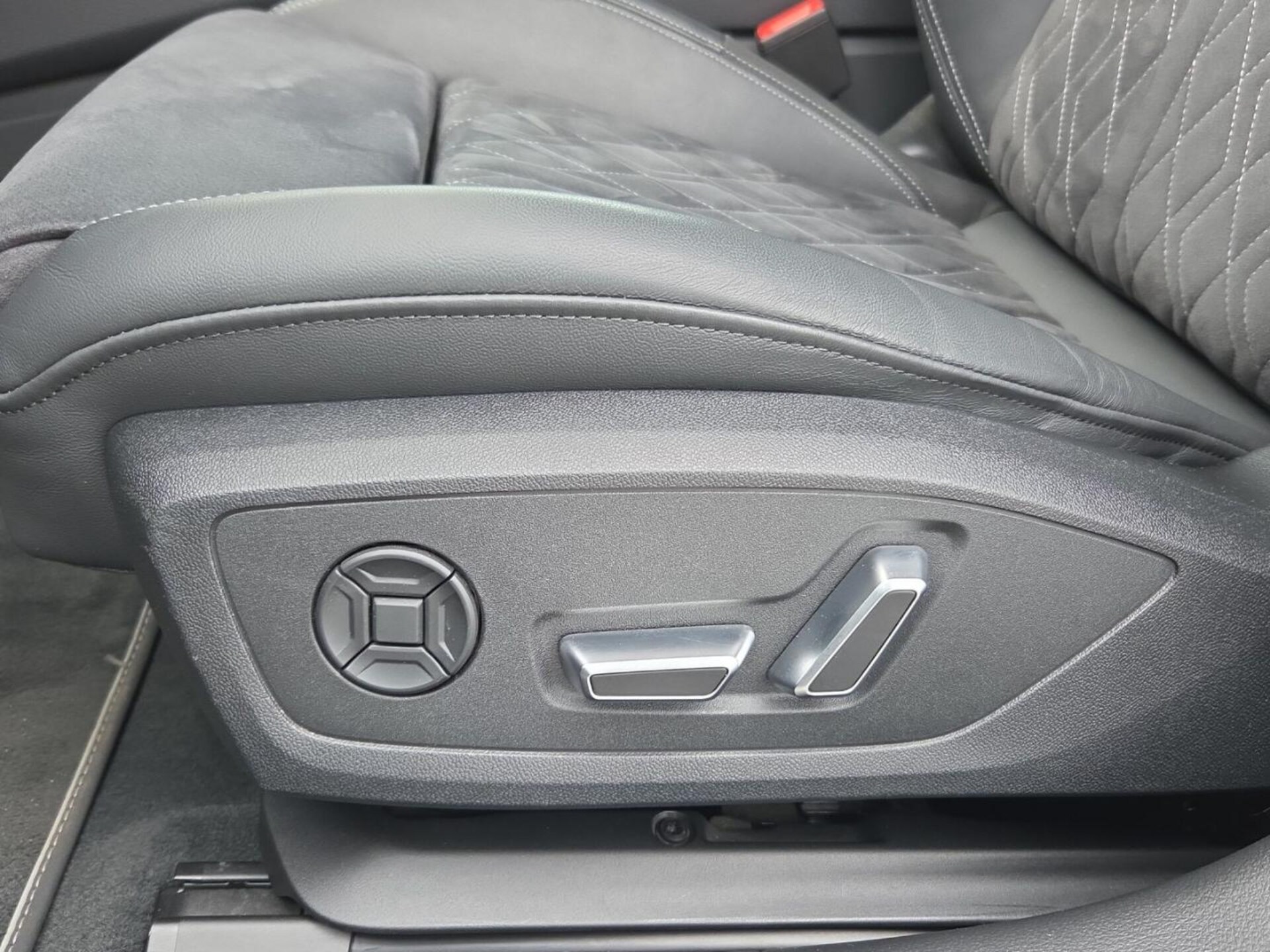 Audi S6 Avant