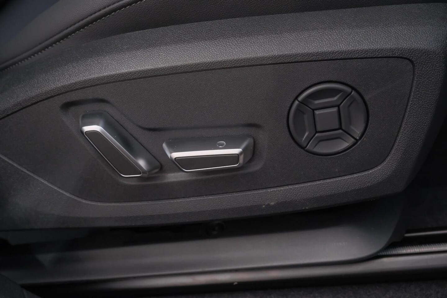 Image about Audi Q3 SUV TFSI quattro 150 kW launch edition