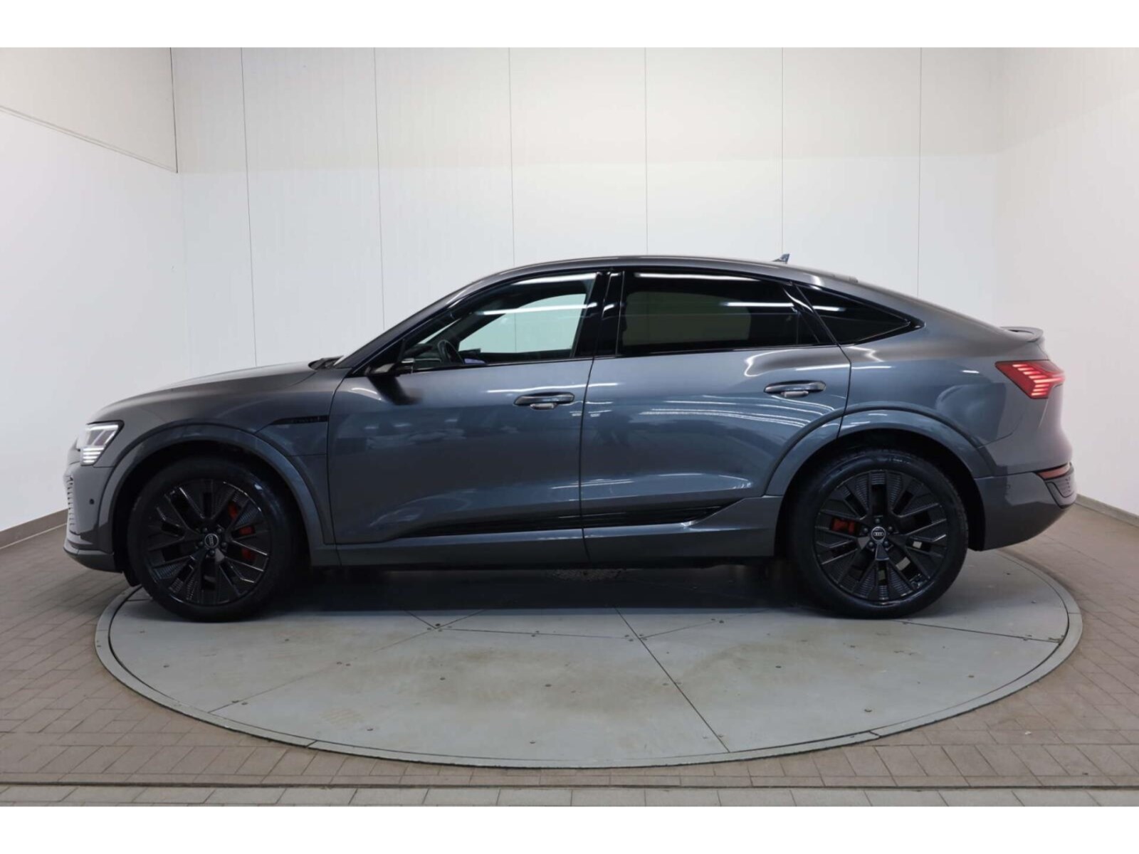 Audi Q8 Sportback e-tron – Bild 5