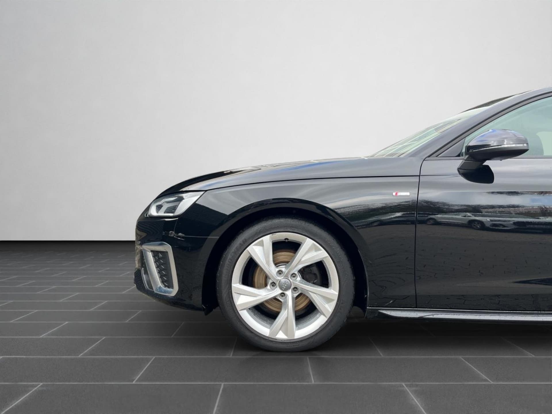 Audi A4 Avant S line