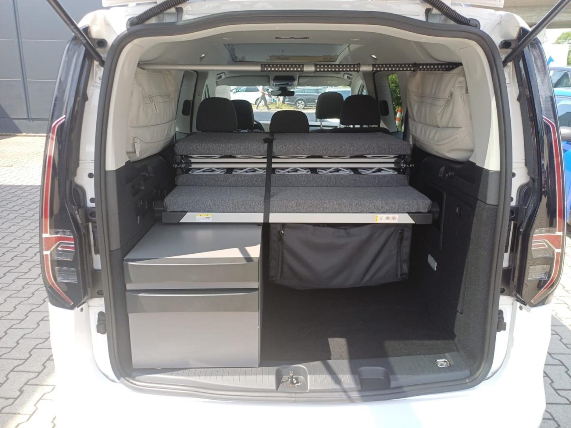 Volkswagen Caddy Maxi California