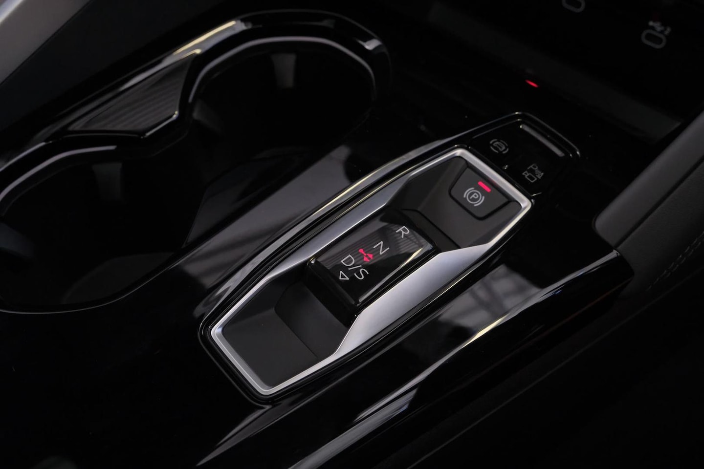Image about Audi Q5 SUV e-hybrid quattro S tronic