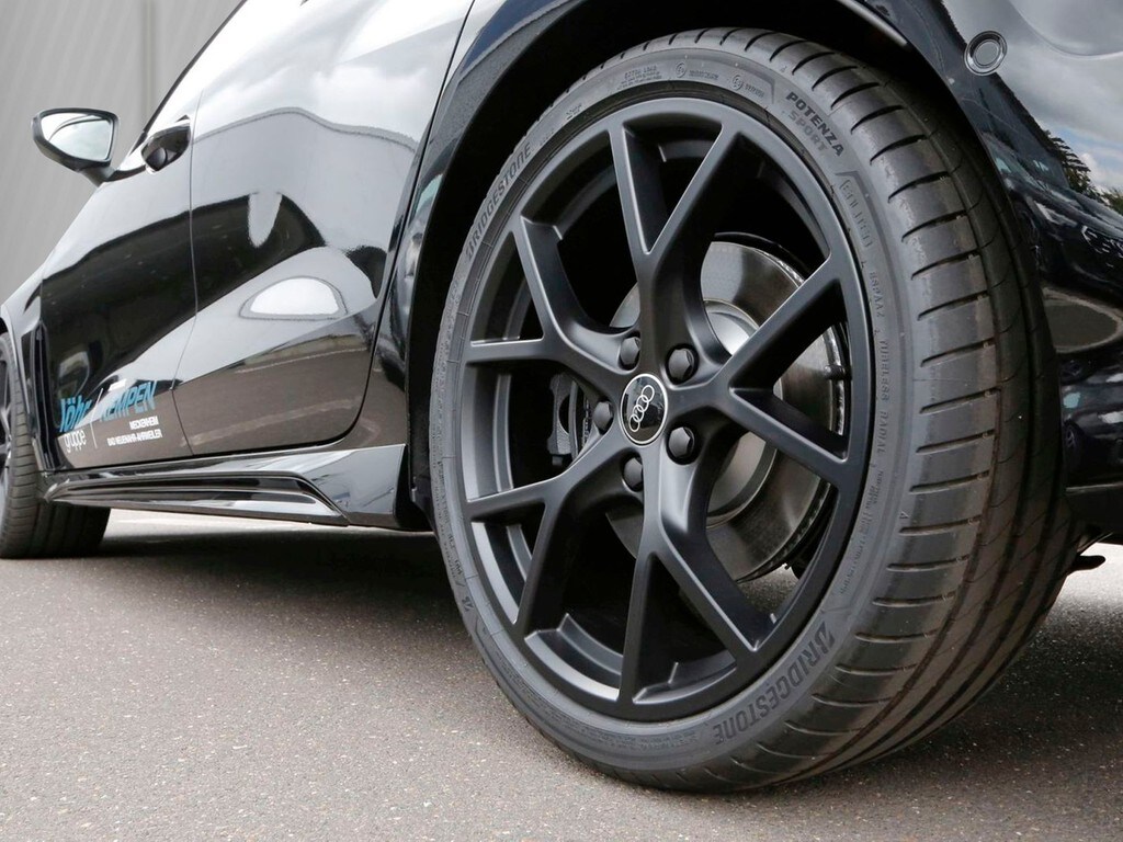 Image about Audi RS 3 Limousine TFSI quattro S tronic