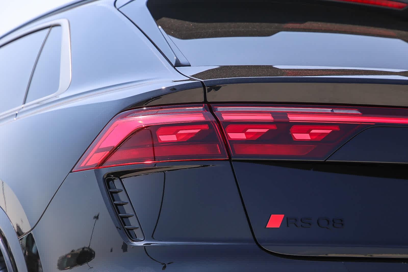 2025 Audi RS Q8 Base - Photo 11
