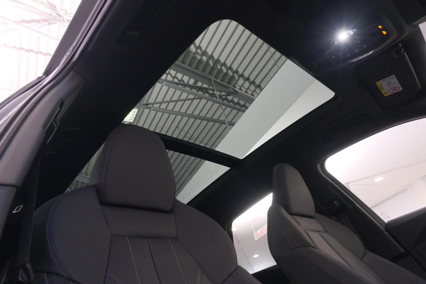 Image about Audi Q5 SUV e-hybrid quattro S tronic