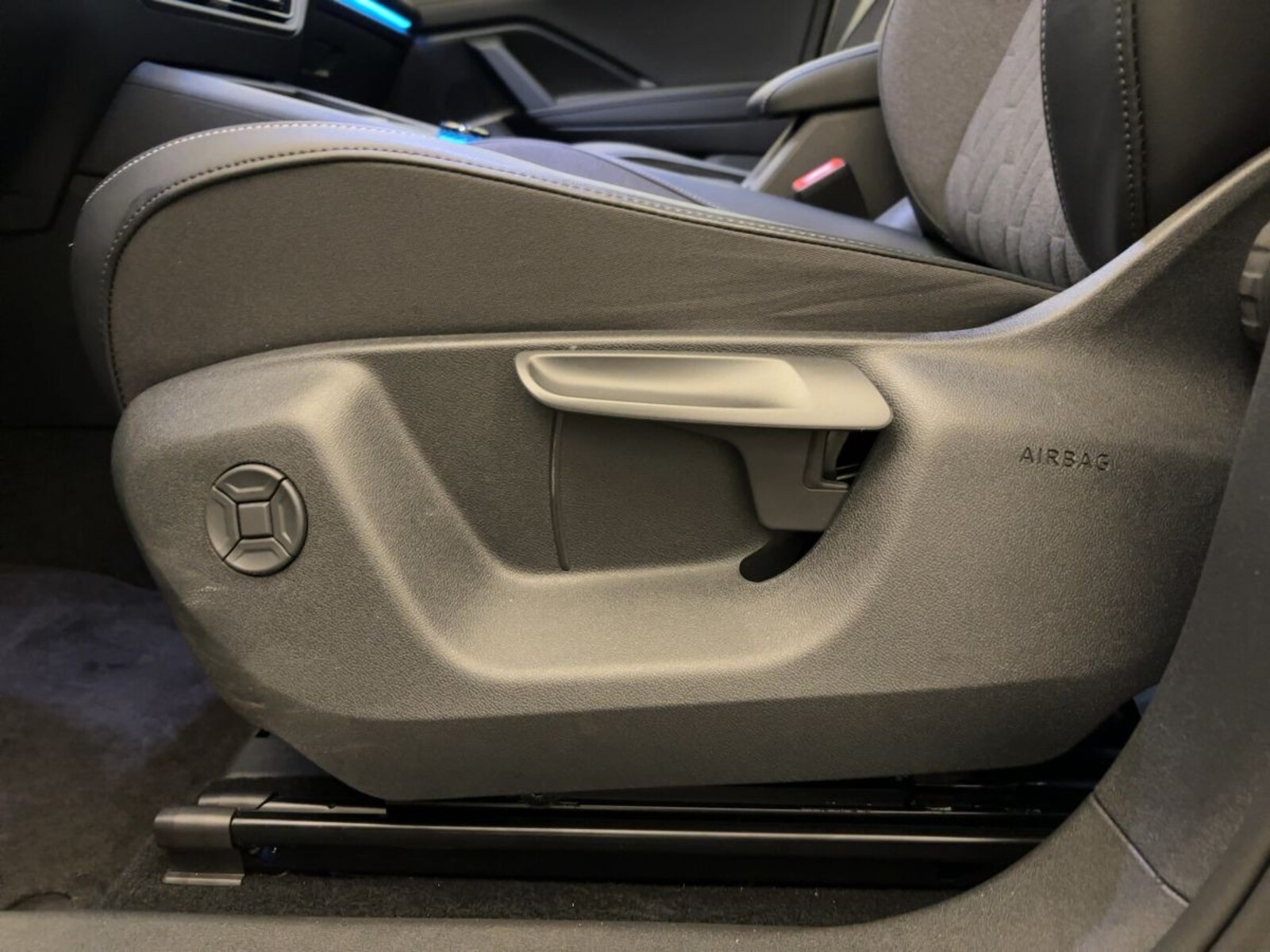 Volkswagen Tiguan – Bild 12