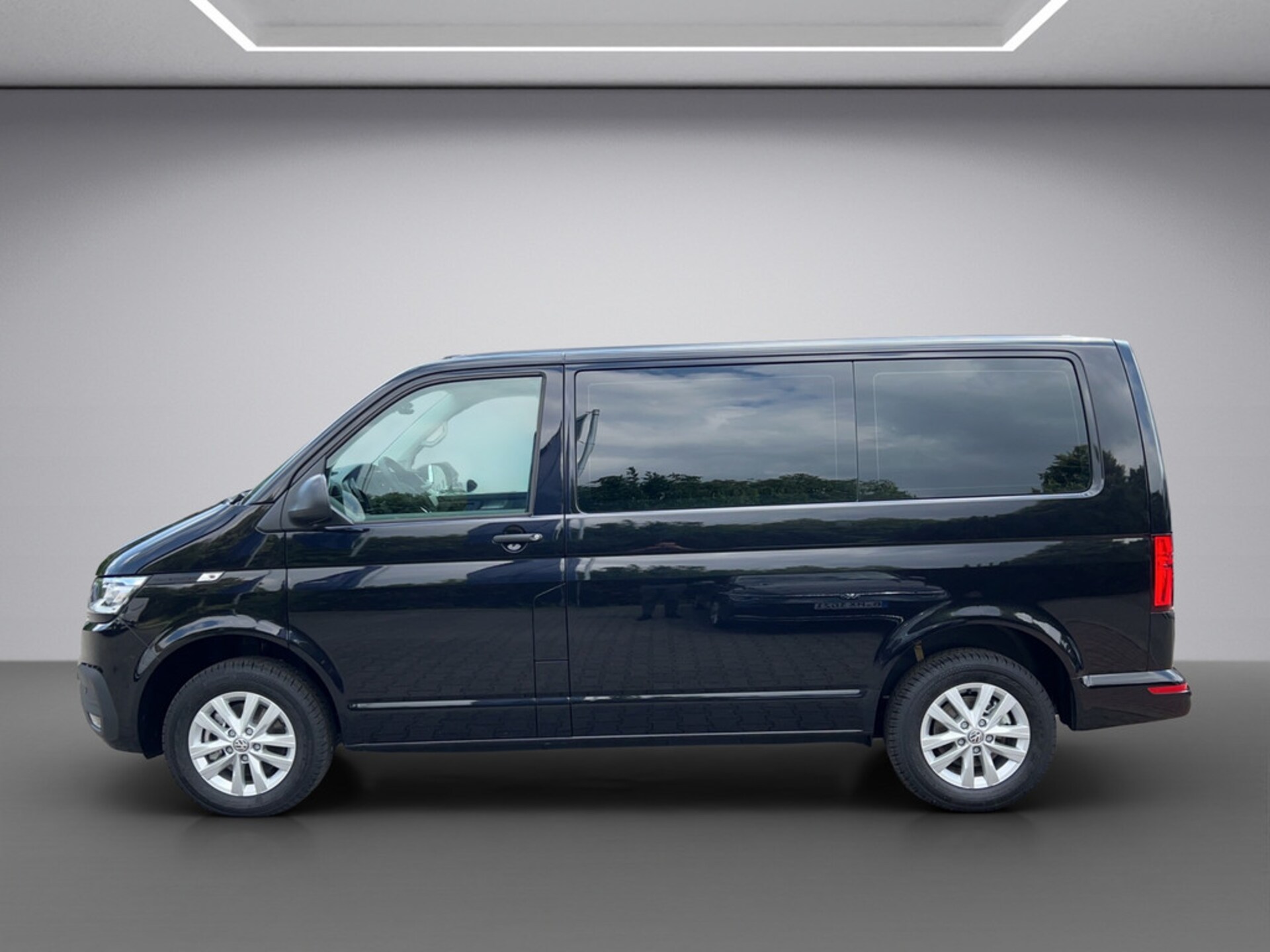 Volkswagen T6.1 Transporter Kombi kurzer Radstand