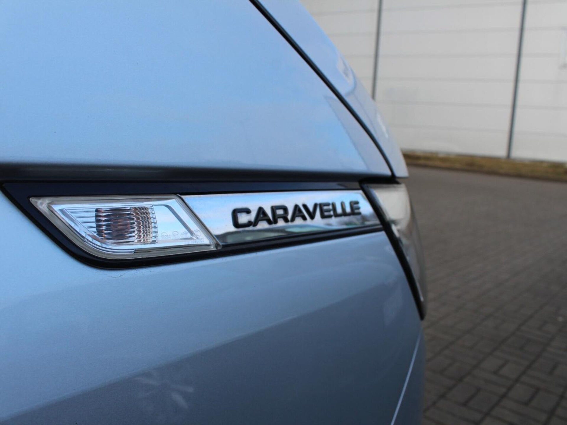 Volkswagen Caravelle 6.1 długi roztaw osi SE