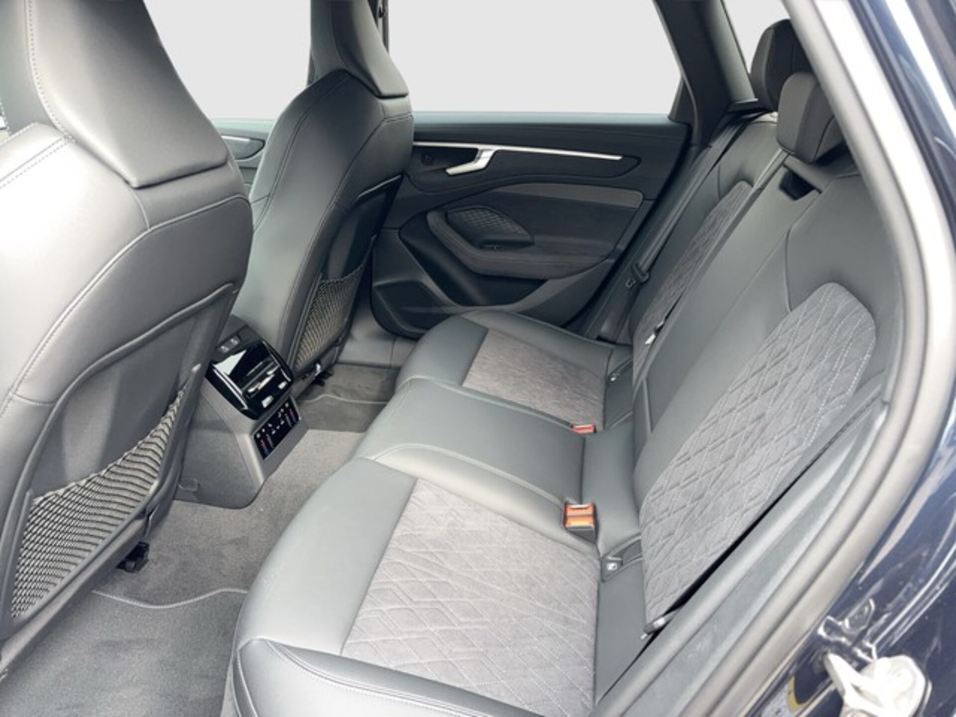 Audi A6 Avant edition one