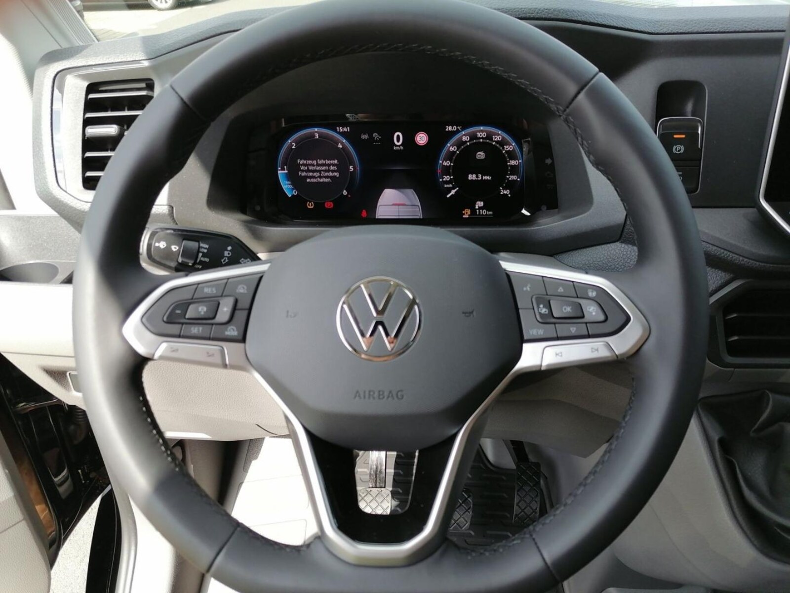 Volkswagen Crafter Kasten mittlerer Radstand – Bild 8