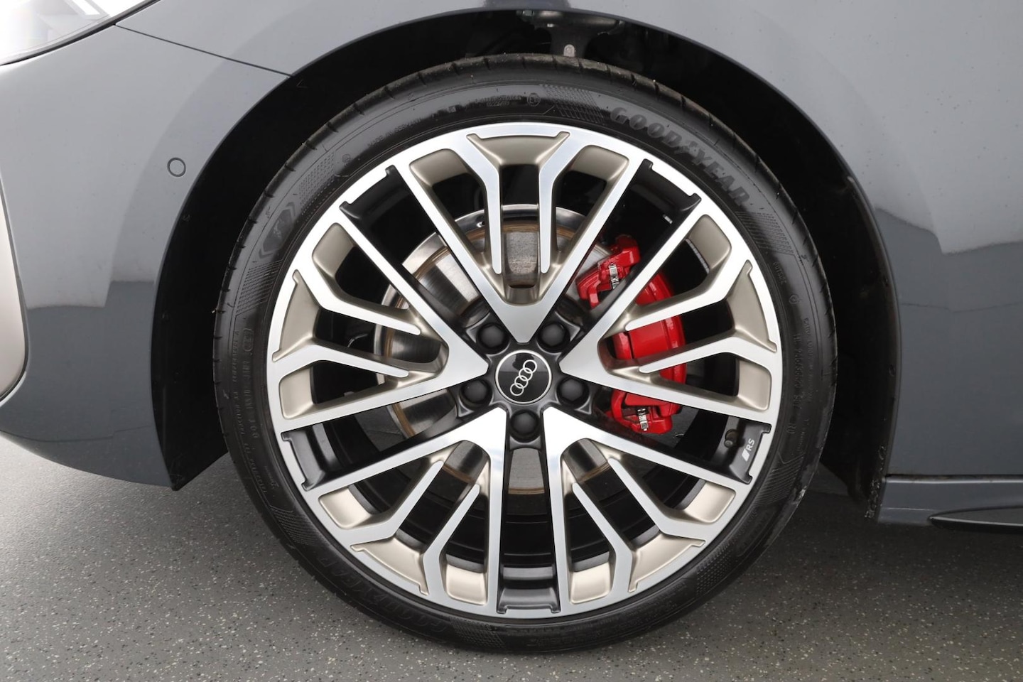 Bild über Audi A5 Avant TFSI 150 kW S tronic - für weitere Informationen kontaktieren Sie den Audi Partner