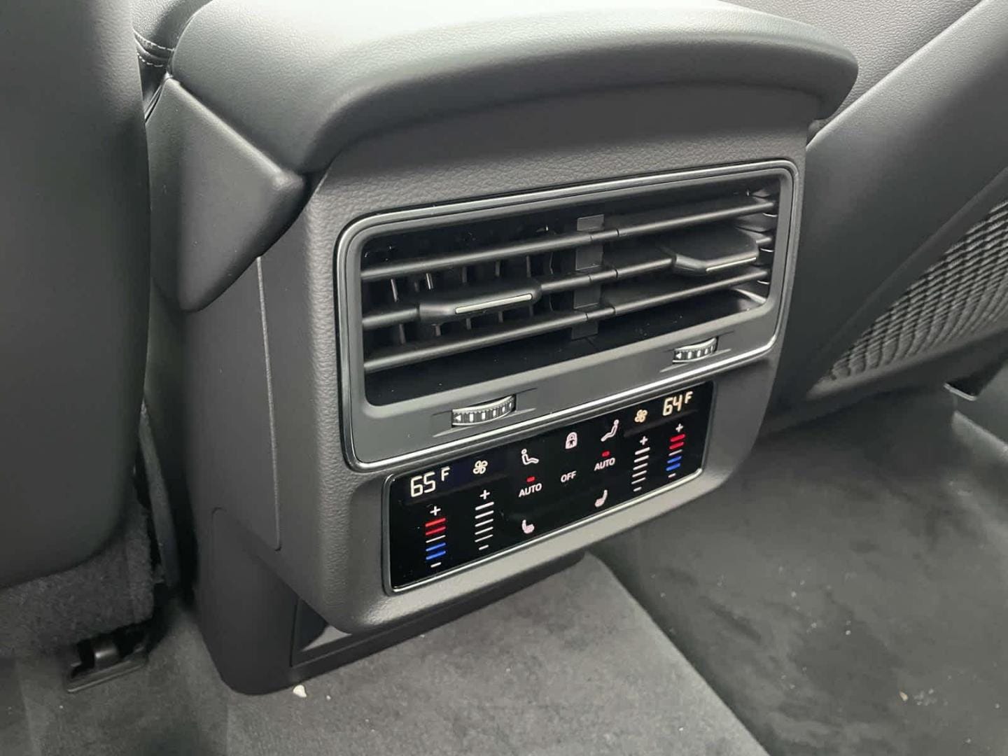 2025 Audi Q7 Premium Plus - Photo 23