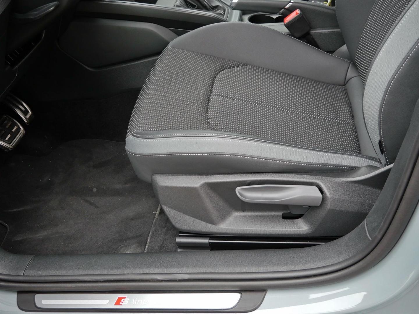 Bild über Audi A1 Sportback advanced 30 TFSI S tronic - für weitere Informationen kontaktieren Sie den Audi Partner