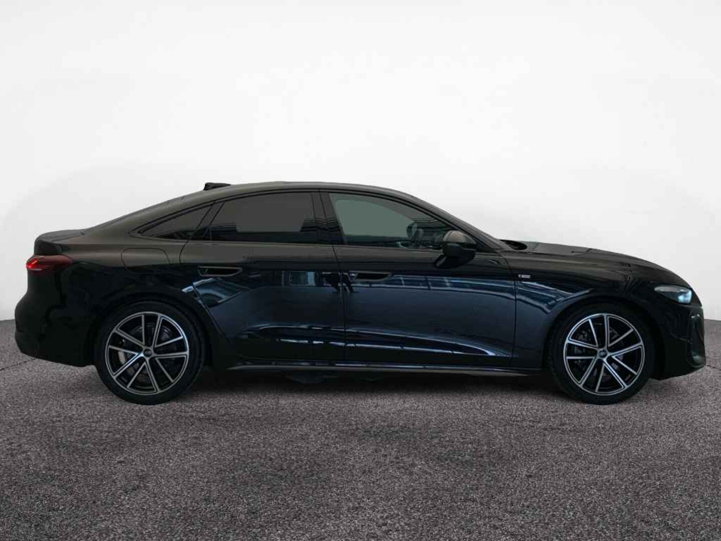 Bild über Audi A5 Limousine TFSI quattro 150 kW S tronic - für weitere Informationen kontaktieren Sie den Audi Partner