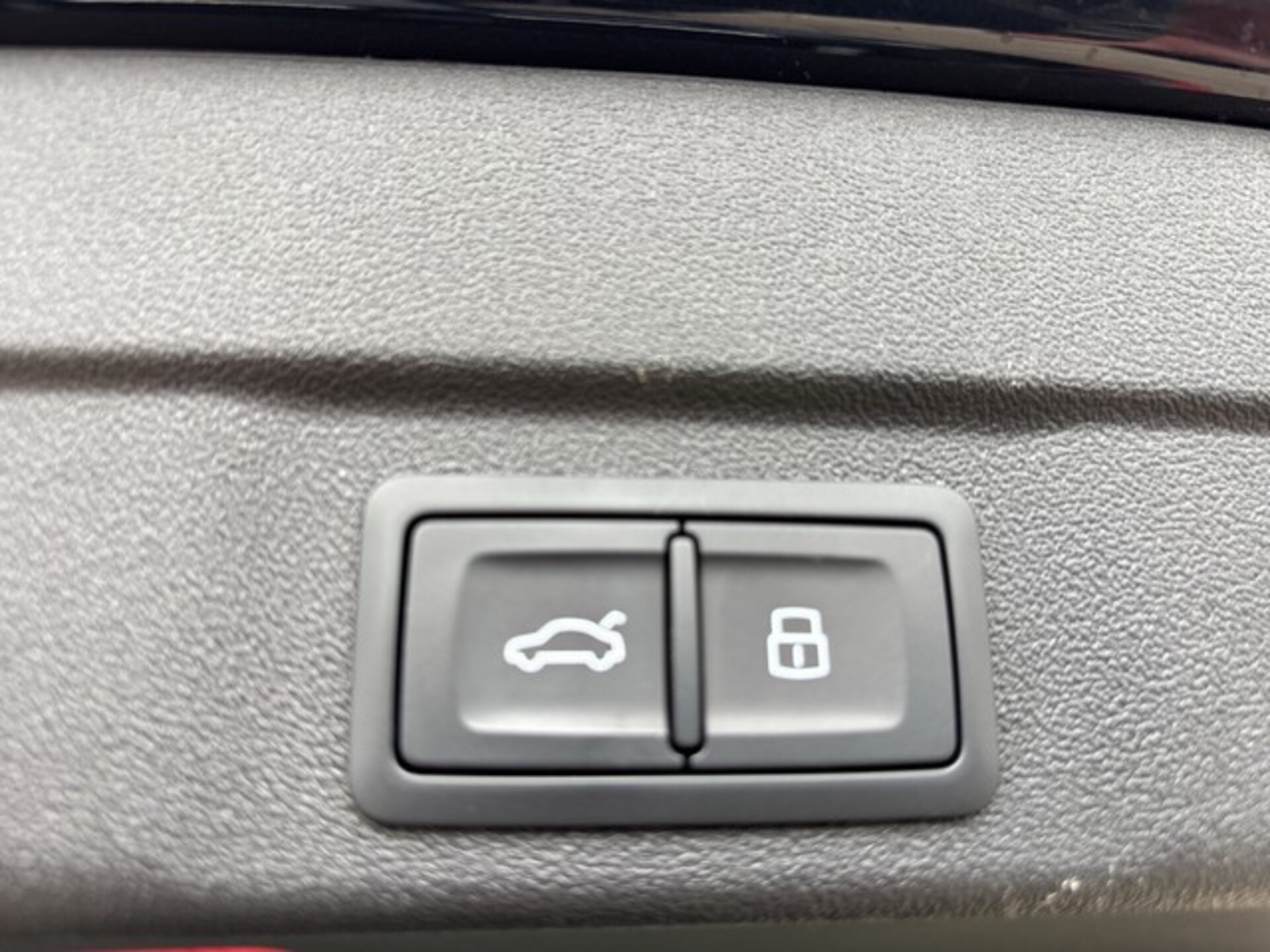 Audi A6 Avant edition one