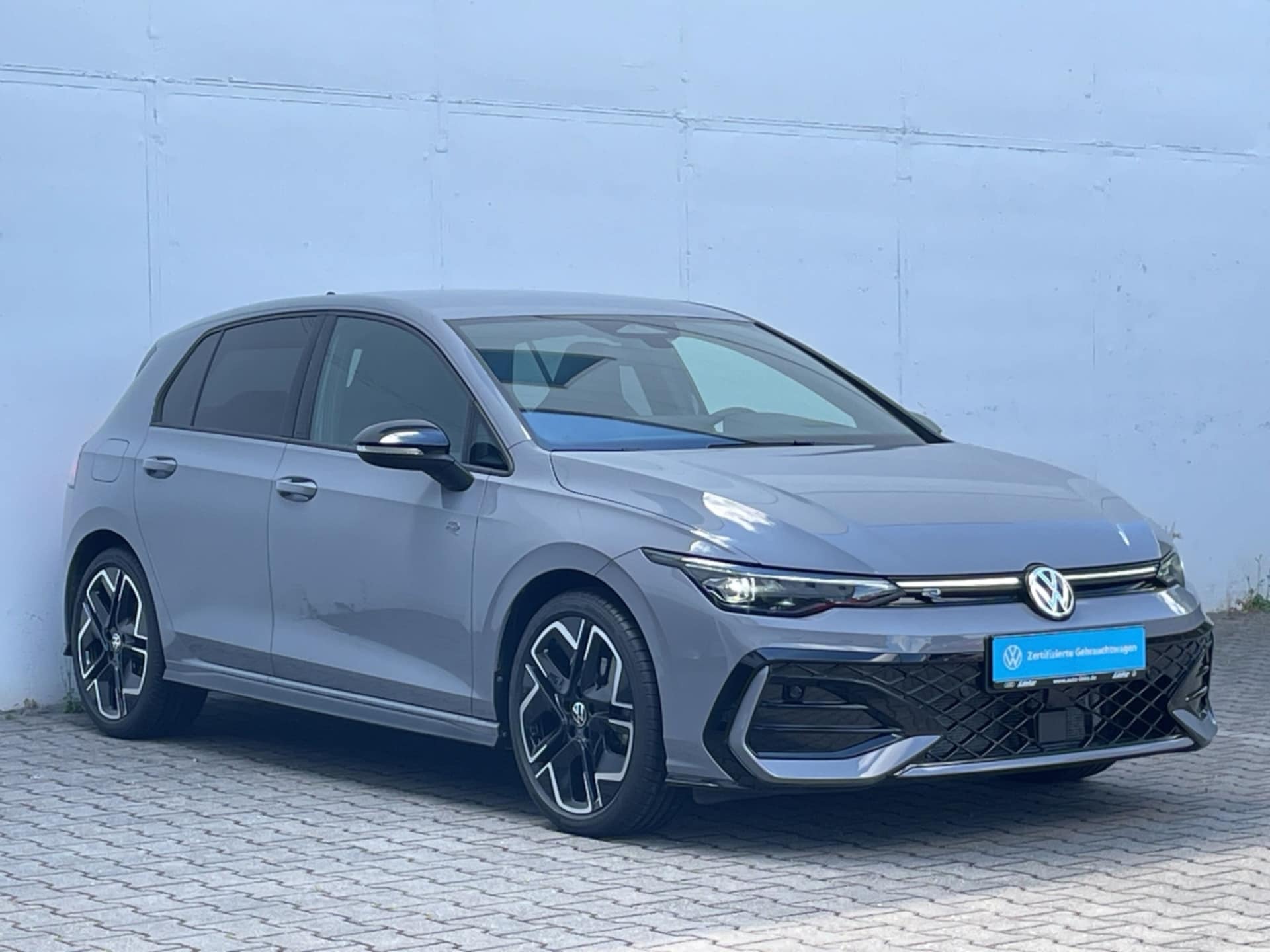 Volkswagen Golf R-Line